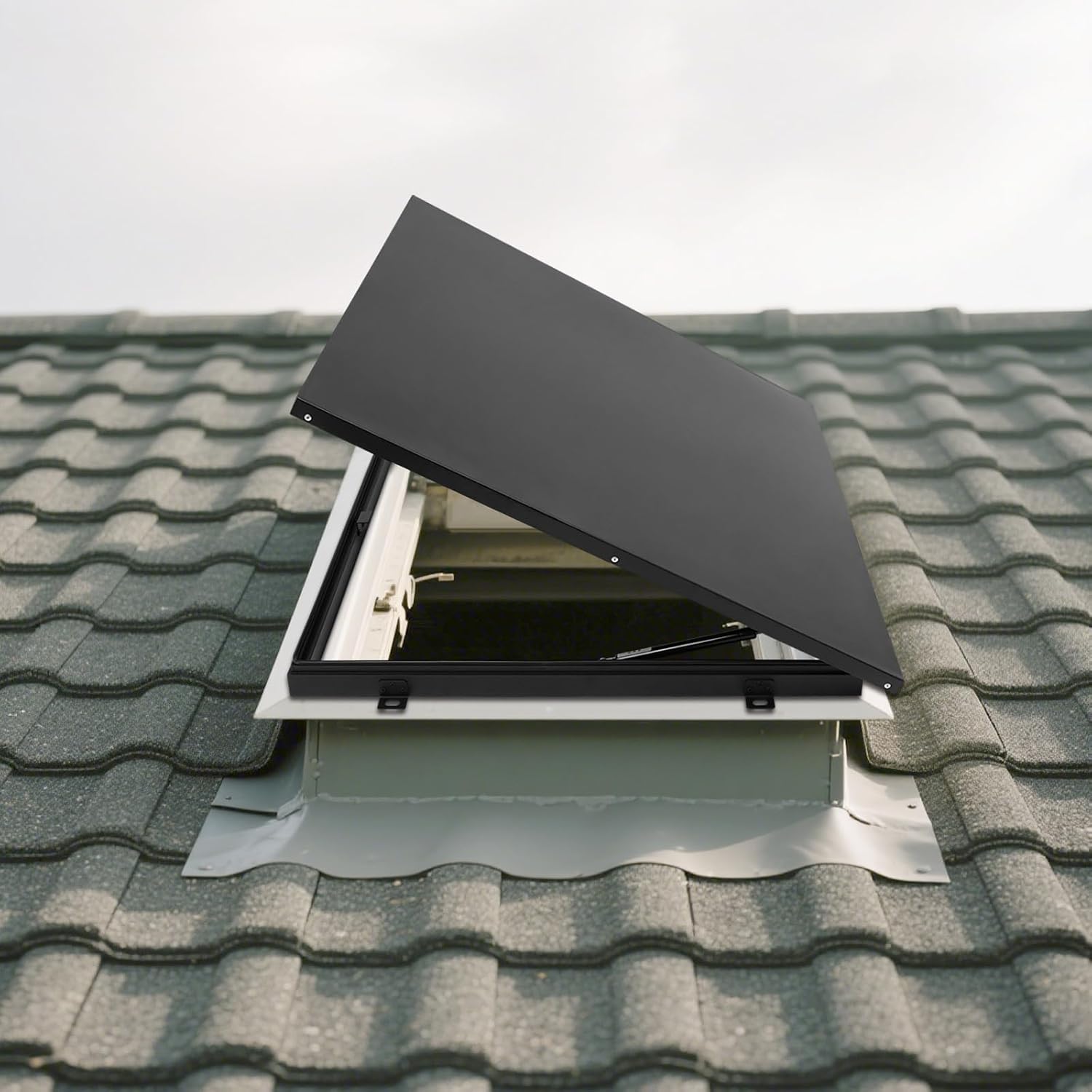 29.5"x29.5" Aluminum Alloy Roof Hatch Access Door w/One-Way Security & Hydraulic Support, Black Commercial/Industrial Roofing
