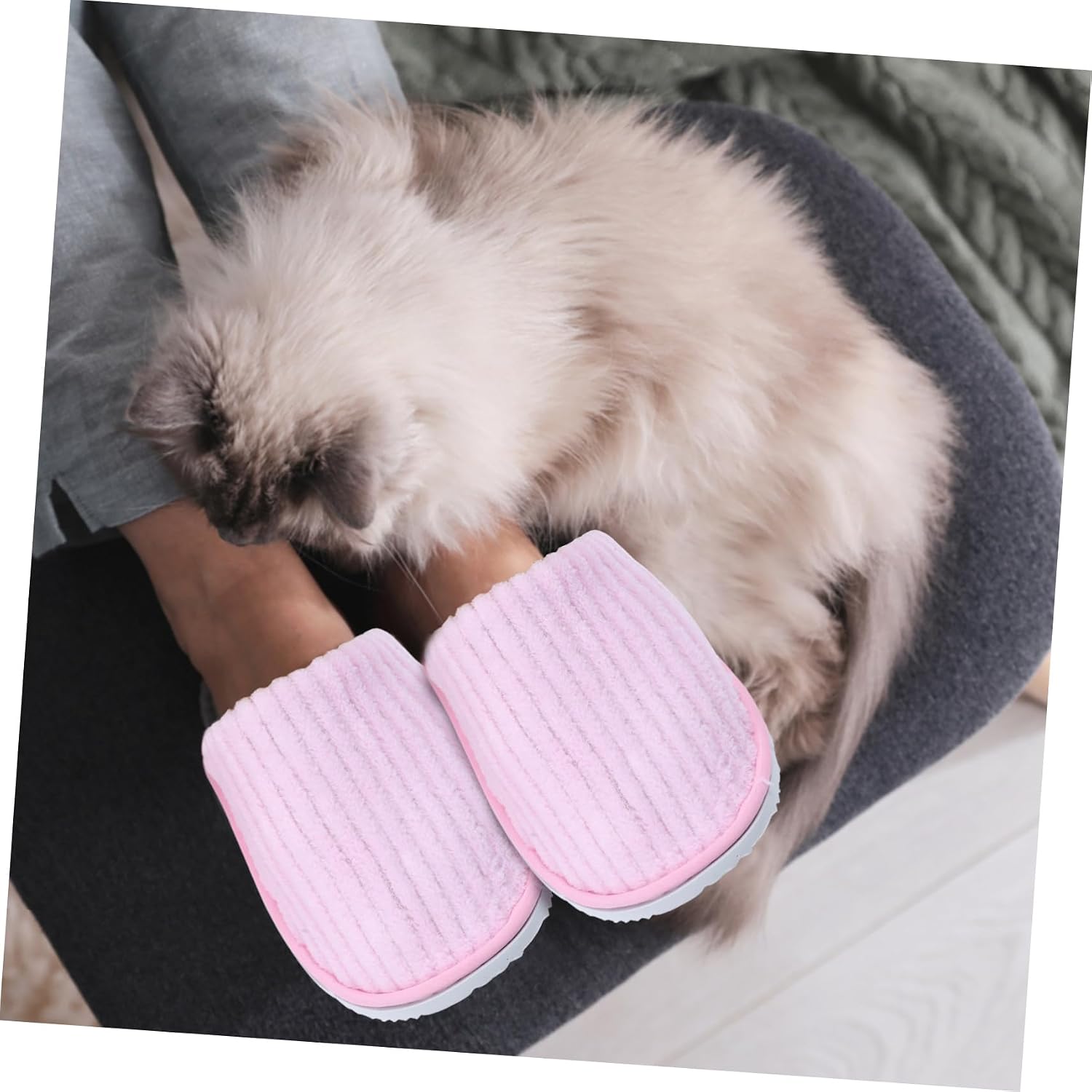 12pairs Disposable Slippers for Guests Comfortable Fleece House Shoes Bulk Each Purple White for Travel and Yoga Studios