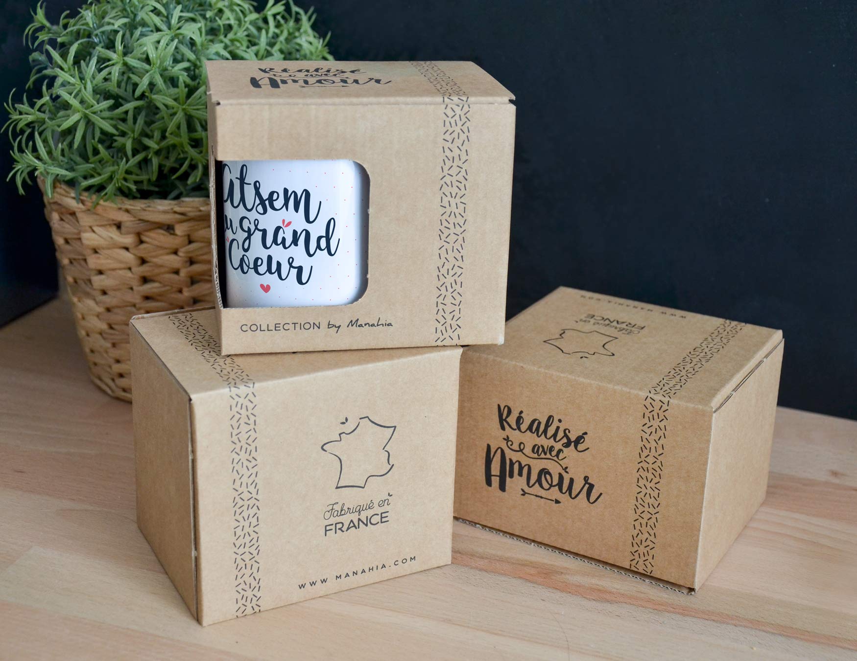Manahia Mug Cadeau ATSEM - Atsem au grand Coeur - Avec Boite Kraft - 330 mL Céramique - Tasse atsem personnalisée - Imprimé en France - Fin d'Année Scolaire - Tasse Merci
