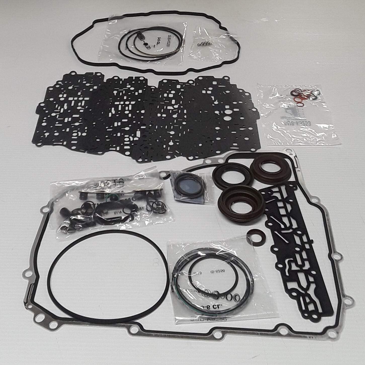 6T30(09-UP) TRANSMISSION REBUILT KIT WITH OVERHAULT KIT CLUTCHES AND FILTER