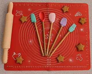 Büyük boy silikon hamur matı ile birlikte ahşap saplı 5"li spatula seti kolay kullanım