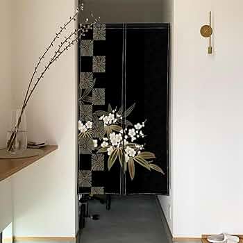 華やかな花柄の黒いのれん 横〜129–丈〜122! 71AzShc6wWL._UF350,350_QL50_.jpg