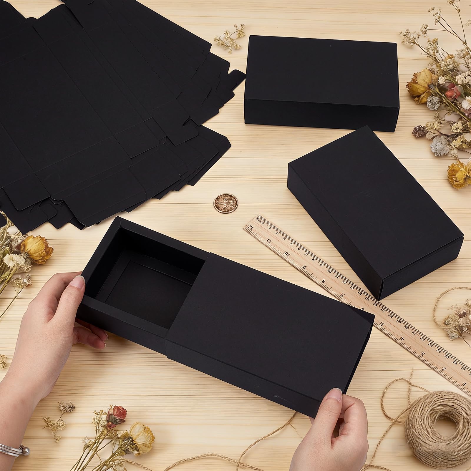 INTERWARM 70 Stück Rechteckige Papierschubladenbox Schmuckkästchen Aus Kraftpapier Süßigkeiten Diy Handgemachte Seife Schokolade 17.2x10.2x4.2cm Mini Geschenkboxen Aus Karton (Schwarz)