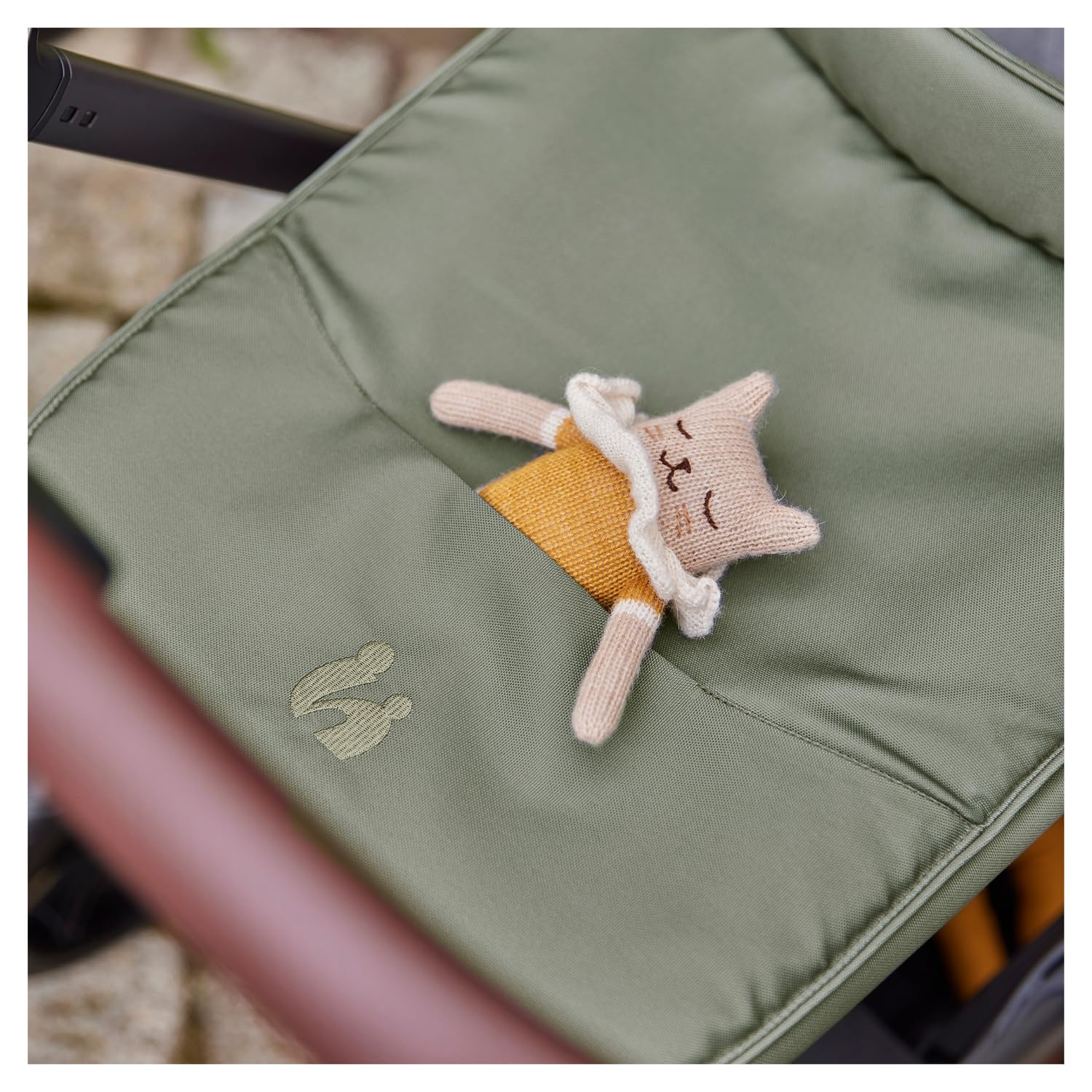 hauck Comfort N Care Set Cochecito 2in1 | Carrito Bebé desde Nacimiento hasta 22 kg - Capazo XL - Ruedas de Goma con Suspensión - Silla de Paseo Ligera Reversible y Reclinable - con Adaptador - Oliva