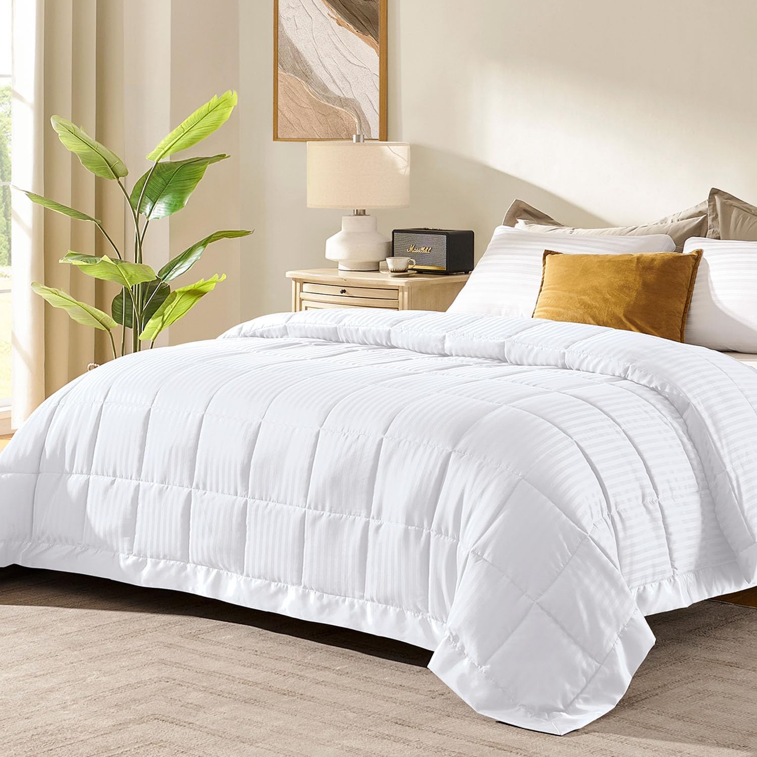 Amazon.com: puredown® Blankets Queen Size - Soft Lightweight Down ...