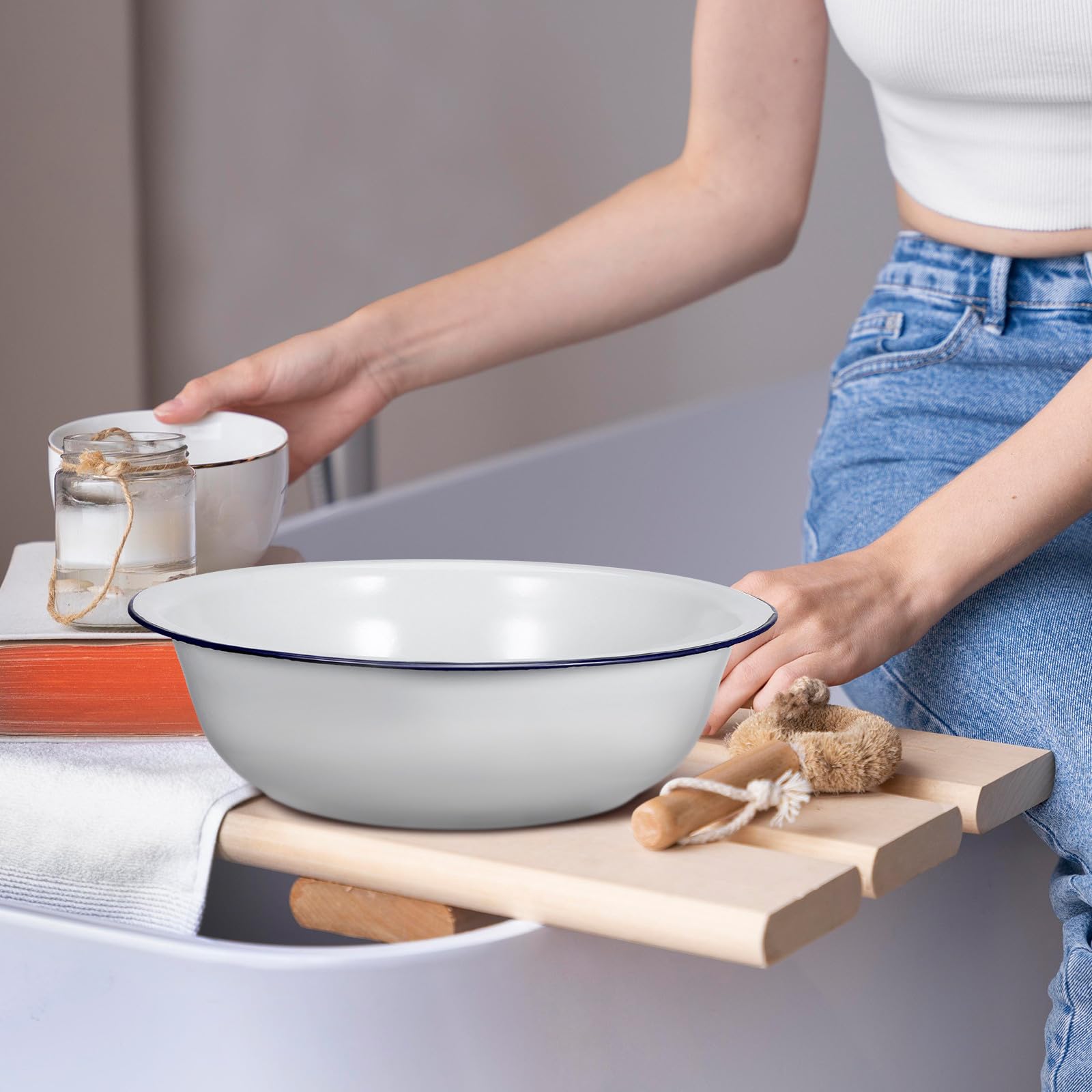 Bain de Pieds en Émail Rétro 30 Cm Bassin de Trempage Blanc Bord Bleu Multifonction pour Bain Pédicure et Lavage du Visage Pieds Solide et Facile à Nettoyer