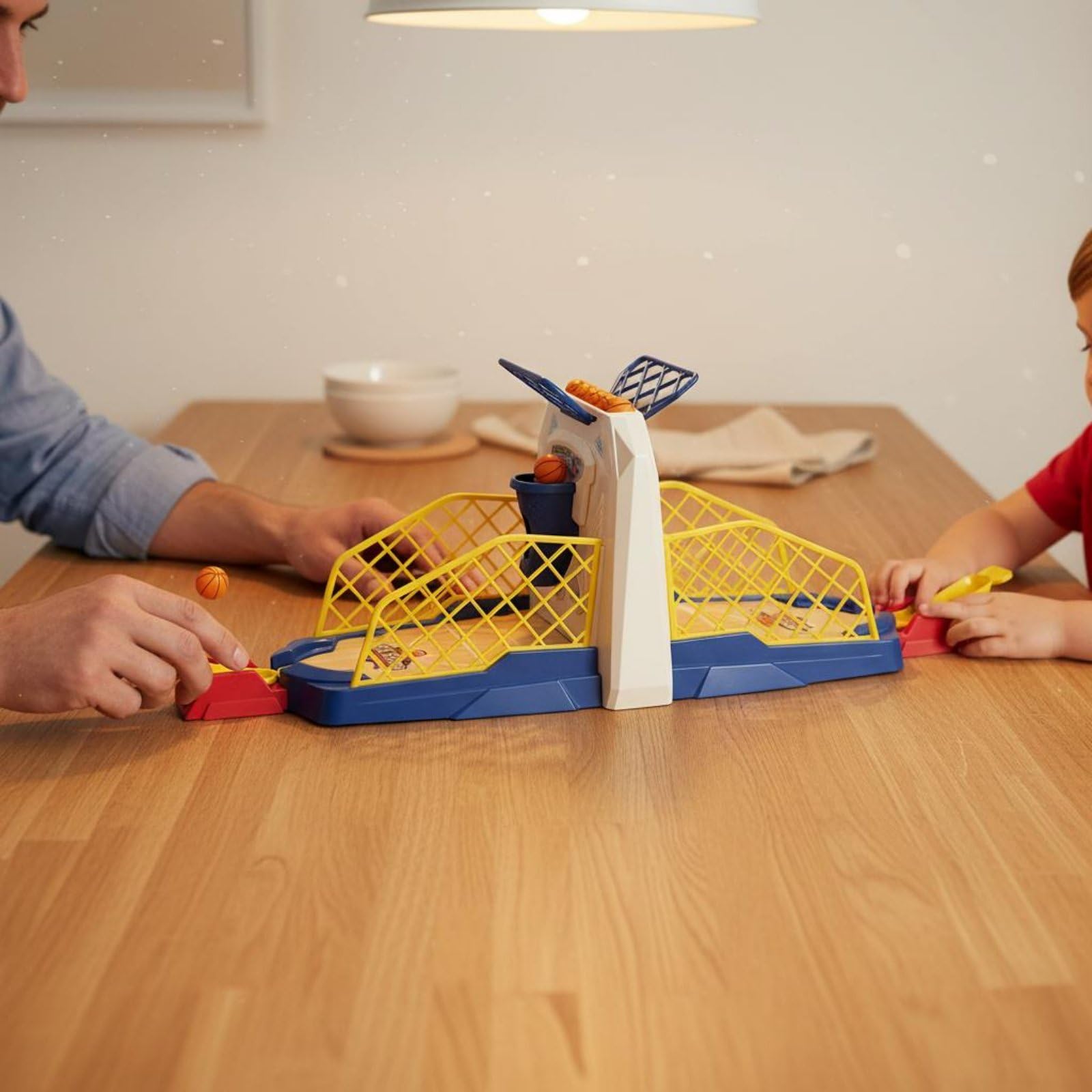 TISHITA Gioco Basket Bambini Arcade da Tavolo Mini Canestro a Mancino con Luci Musica E Segnapunti per Abilità Mano Occhio, Macchina da Basket A Doppio Tiro con Luci, Musica E Segnapunti, 4 Palline