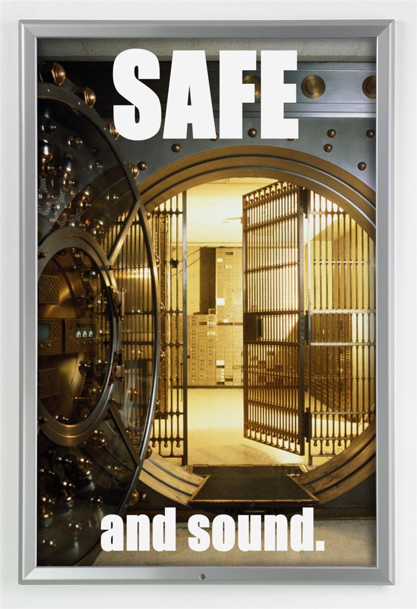 Amazon.com: Displays2go 24 x 36 Poster Frame for Wall Mount Use, Hinged  Snap Open Edges with Locking Mechanism, Aluminum (Silver) : Office Products