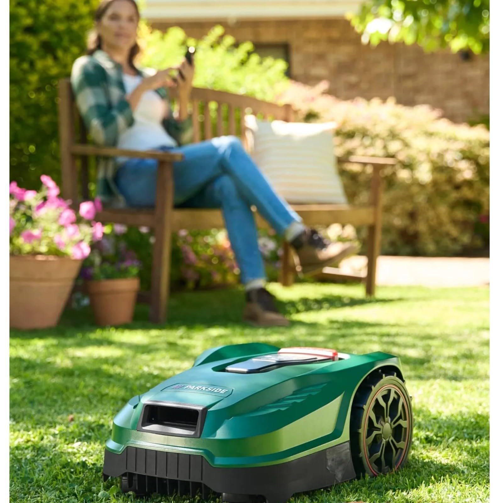 PARKSIDE® Robot Tosaerba City Smart PAMRC 250 A1 20V, Motore Brushless, Fino a 250 m², Larghezza di Taglio 16 cm, Controllo App Bluetooth, Batteria 20V e Stazione di Ricarica Incluse
