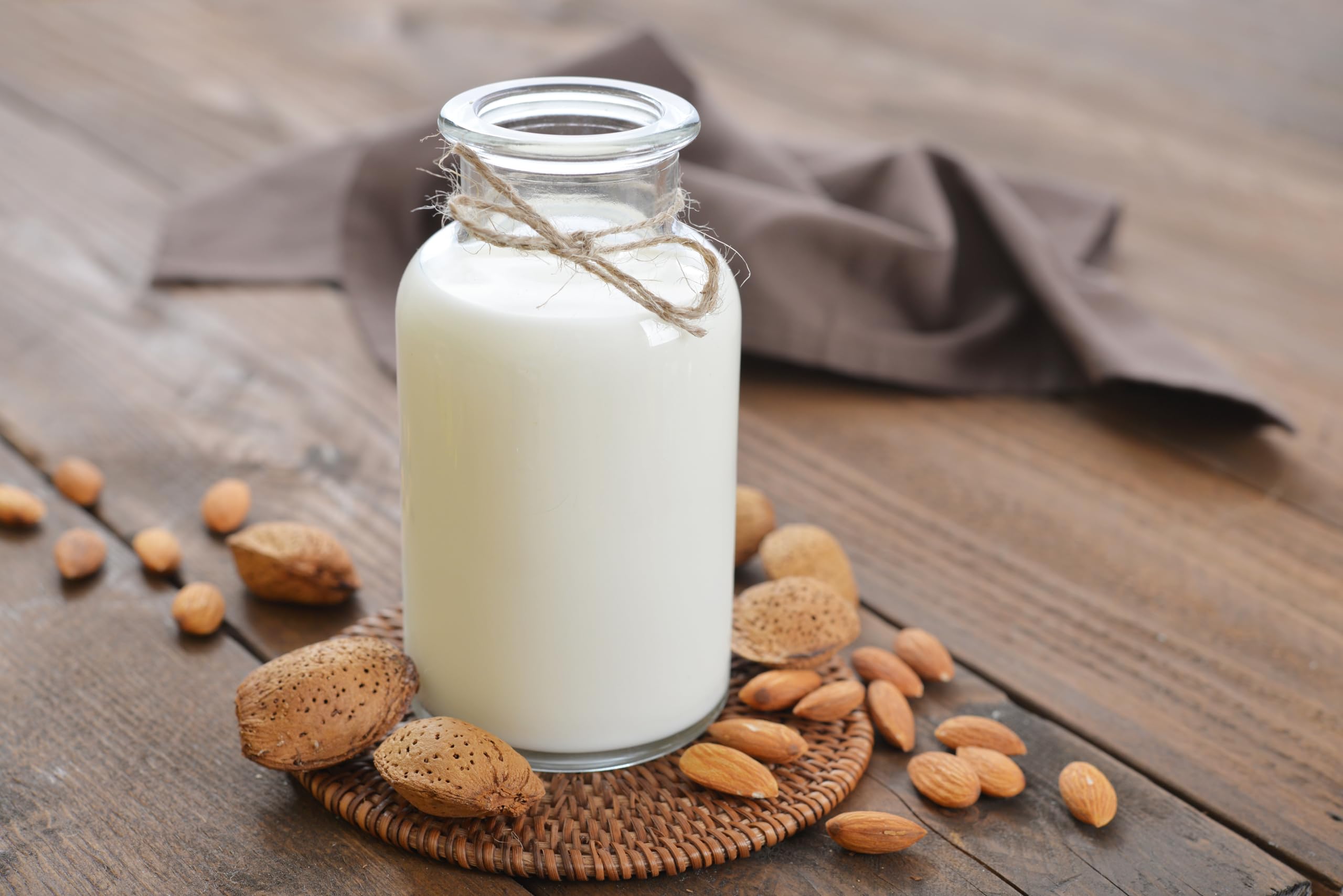 Bio Premium Mandelmus weiß, Rohkost-Qualität, 1 kg Eimer, natürliches Nussmus ohne Zucker, Mandelmus ohne Zucker, Mandelpüree, Mandelbutter, ohne Zusatzstoffe, kein Palmöl