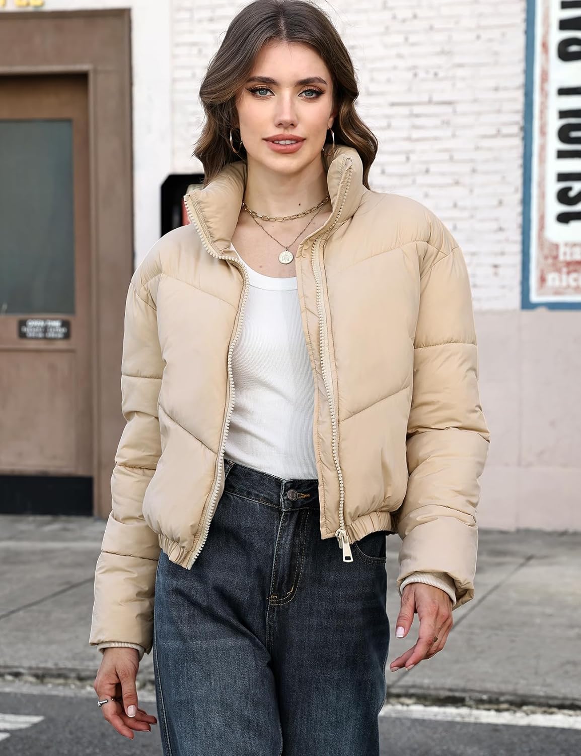 Wyeysyt Womens Cropped Puffer Jacket Quilted Winter Warm Jackets Stand Collar Short Padded Coat - Image 2