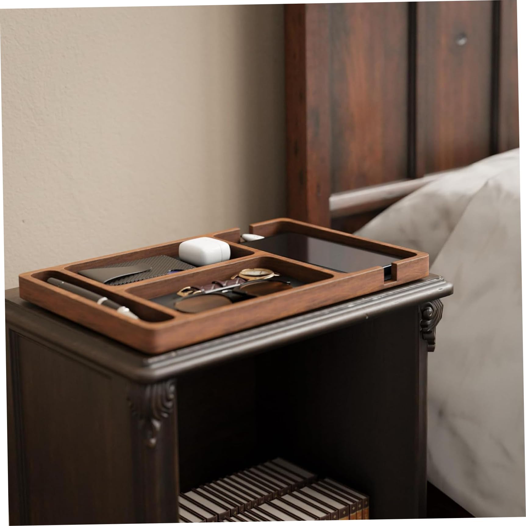 Organiseur de table de nuit, plateau voiturier en bois avec incrustation en cuir, organisateur table nuit 12 x 8 compartiments pour hommes et femmes, plateau fourre-tout pour clés, téléphone