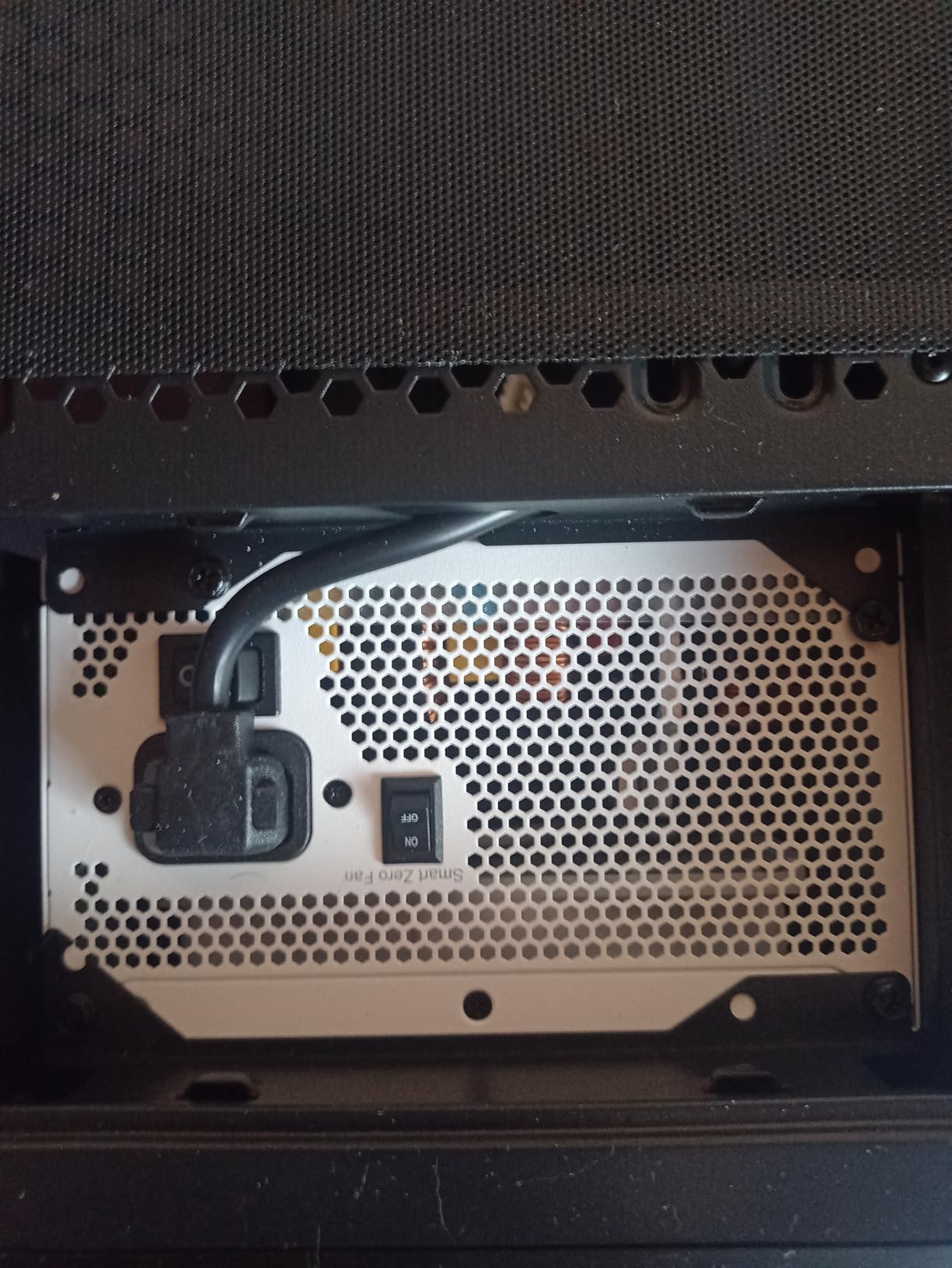 Thermaltake Toughpower GT Snow white PSU installed