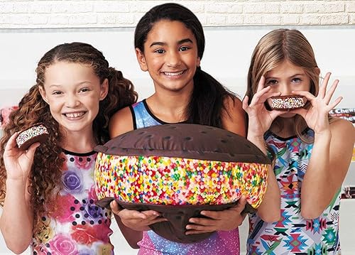 Miniatura 2 de iscream Snack Shack - Almohada de microperlas en forma de sándwich de helado fotoreal de 18.5 x 18.5 in