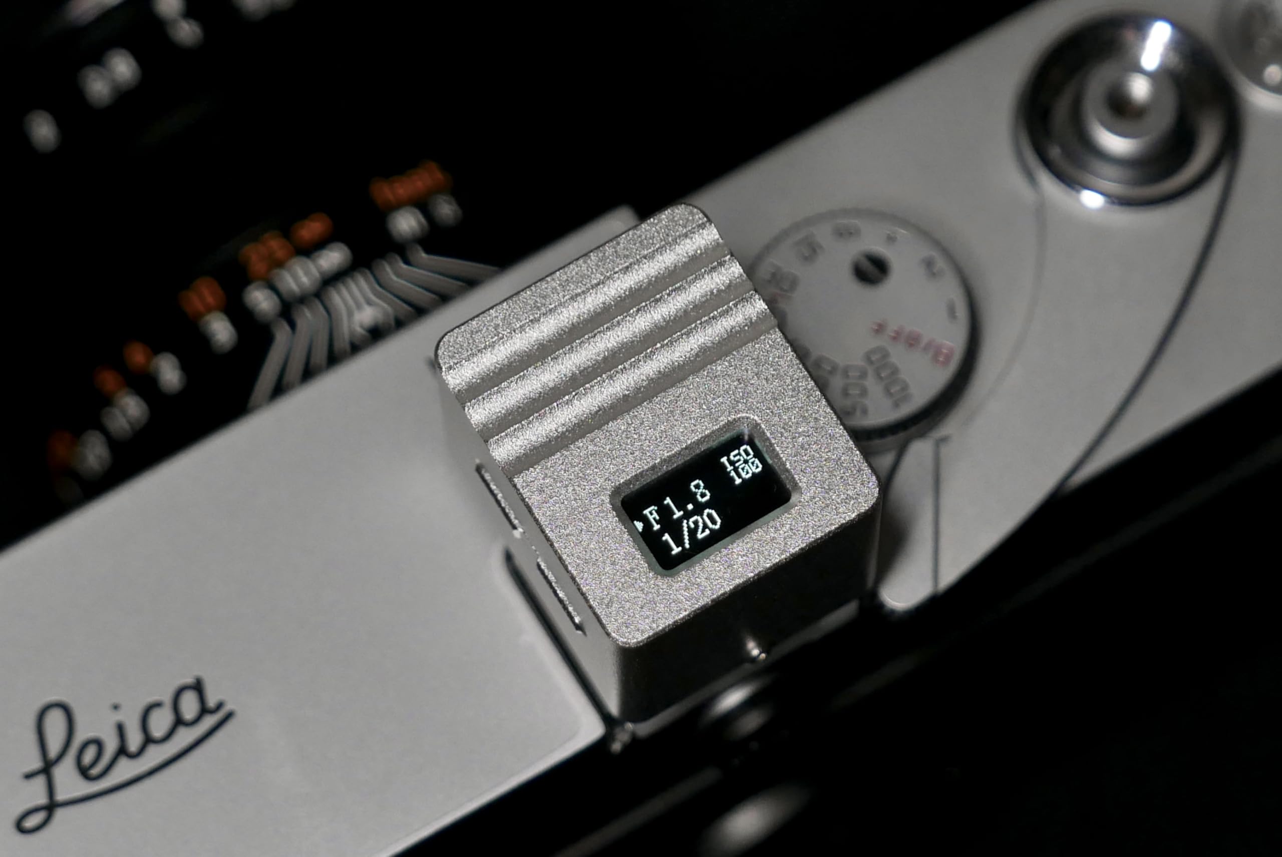 KEKS by antonKUNZE KM-Q OLED digitaler Belichtungsmesser Silber - OLED Display auf Oberseite