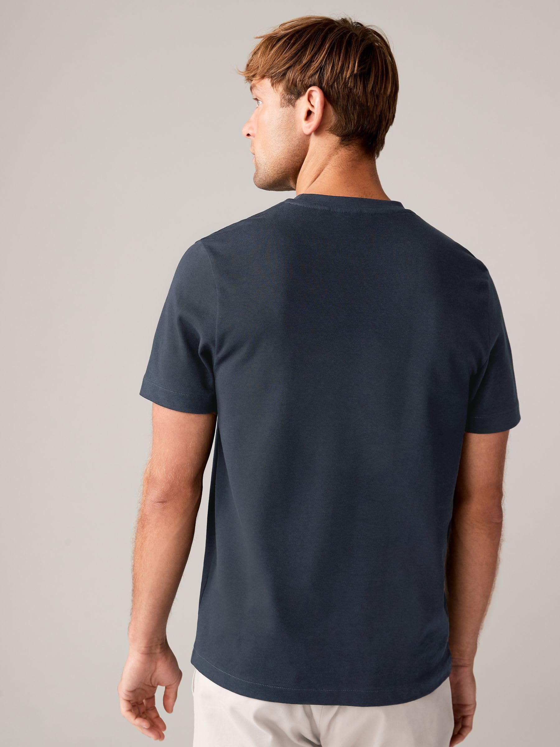 NEXT Hombres Pack de 3 Camisetas de Corte estándar y Tejido Grueso