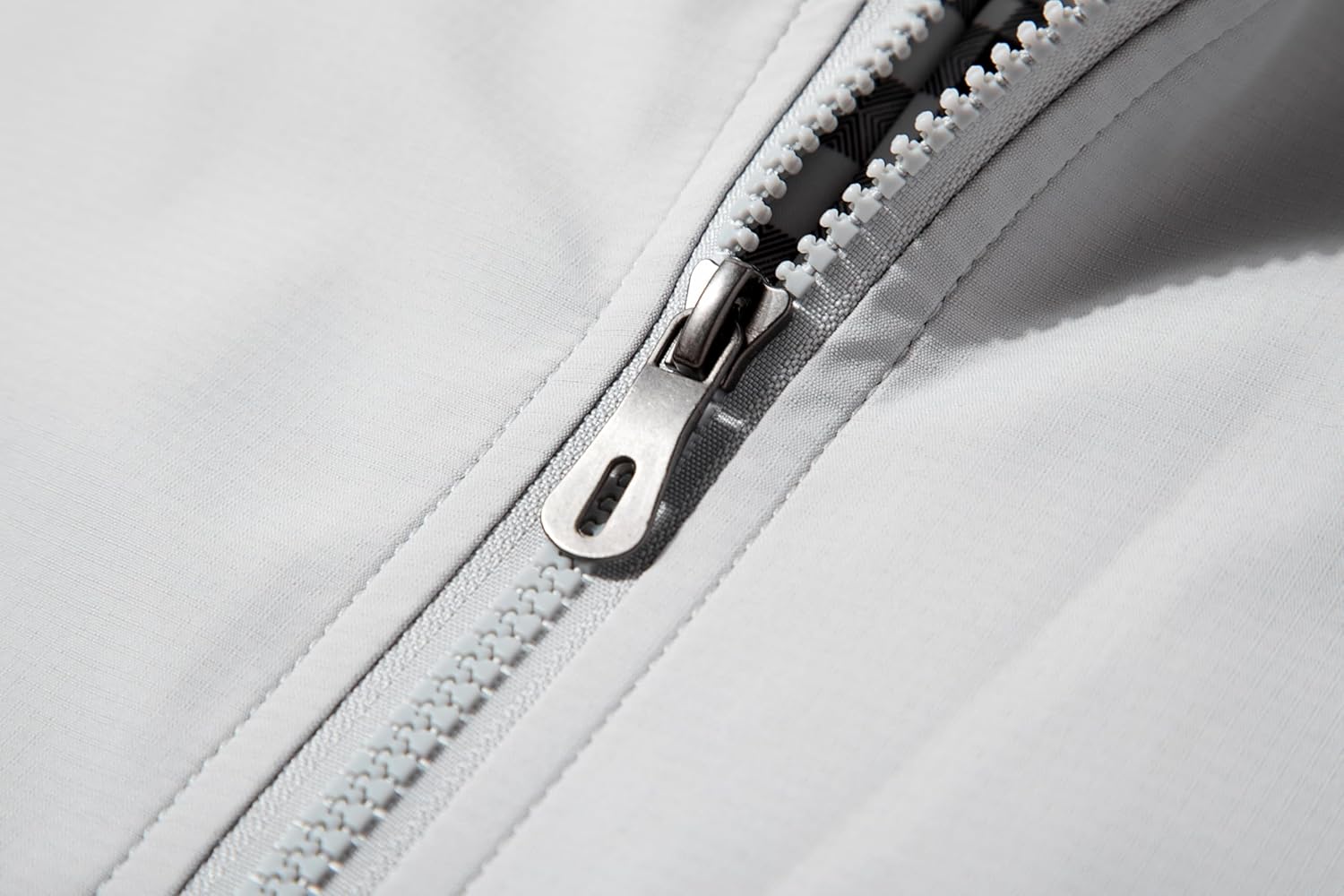 URBANFIND Men's Sports Shell Jacket Lightweight Windbreaker Outdoor Recreation Coat - Image 7