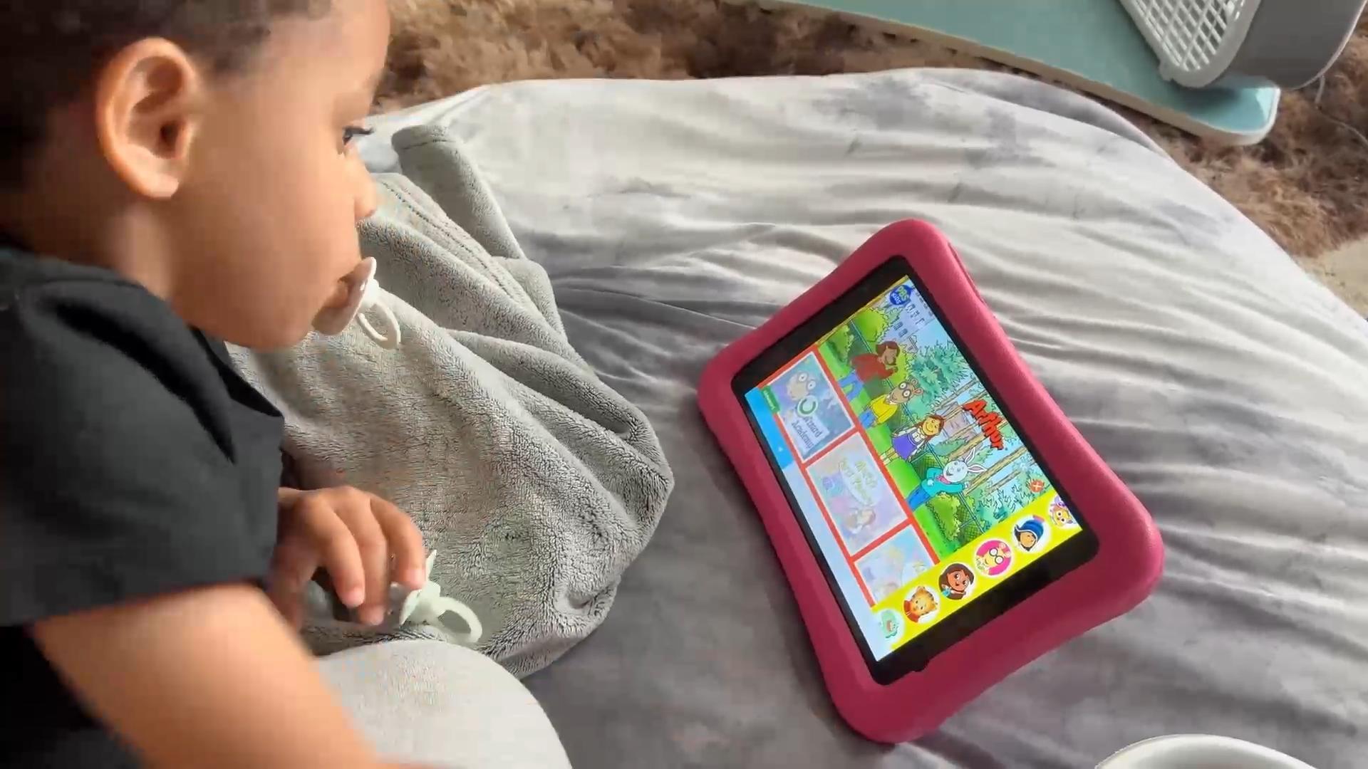 Amazon.co.jp: （公式キッズスペース対応､Mini サイズ）PlimPad Kids 8