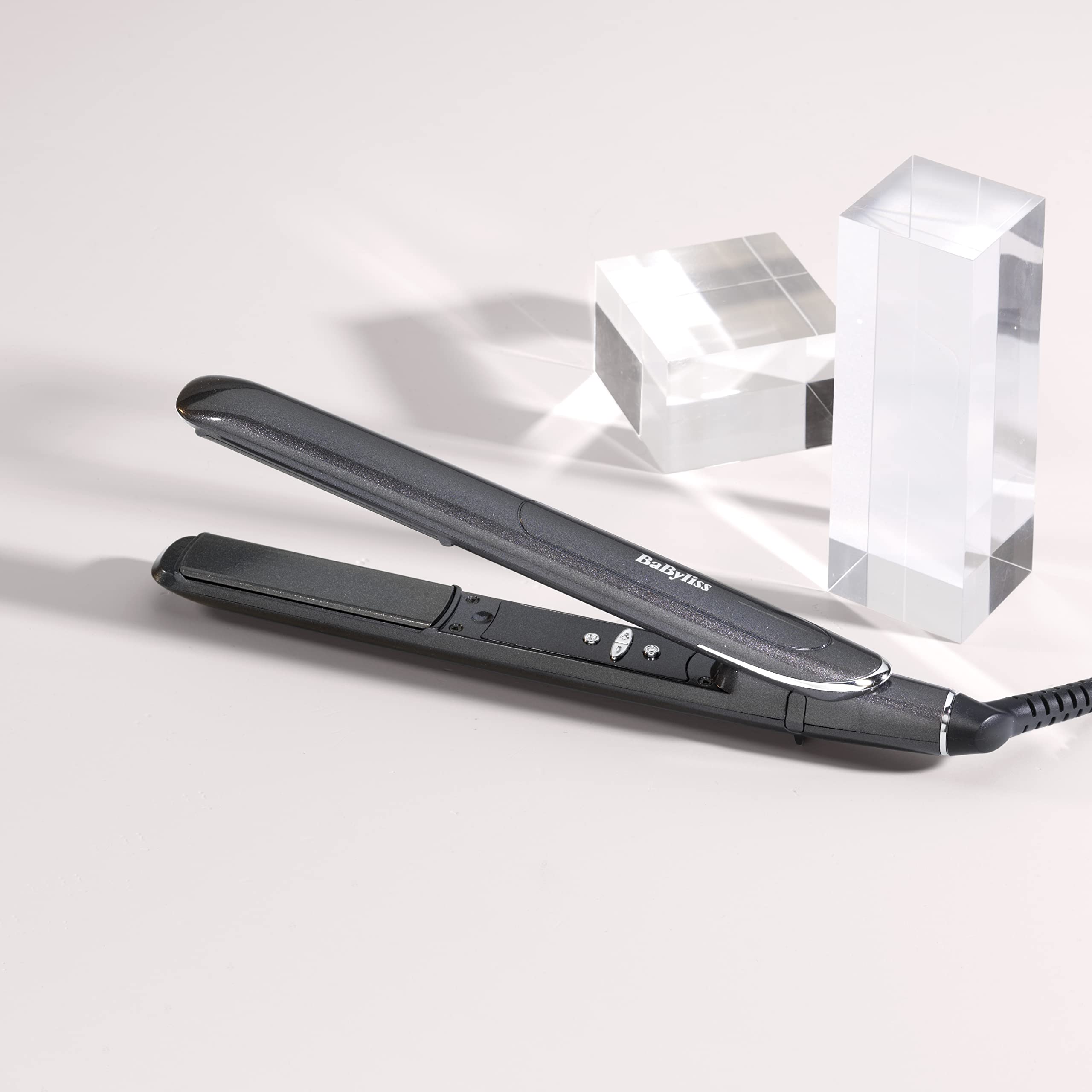 BaByliss Platinum Diamond 235 Prostownica do włosów z technologią jonowego wygładzania i płytkami ceramicznymi z powłoką diamentową