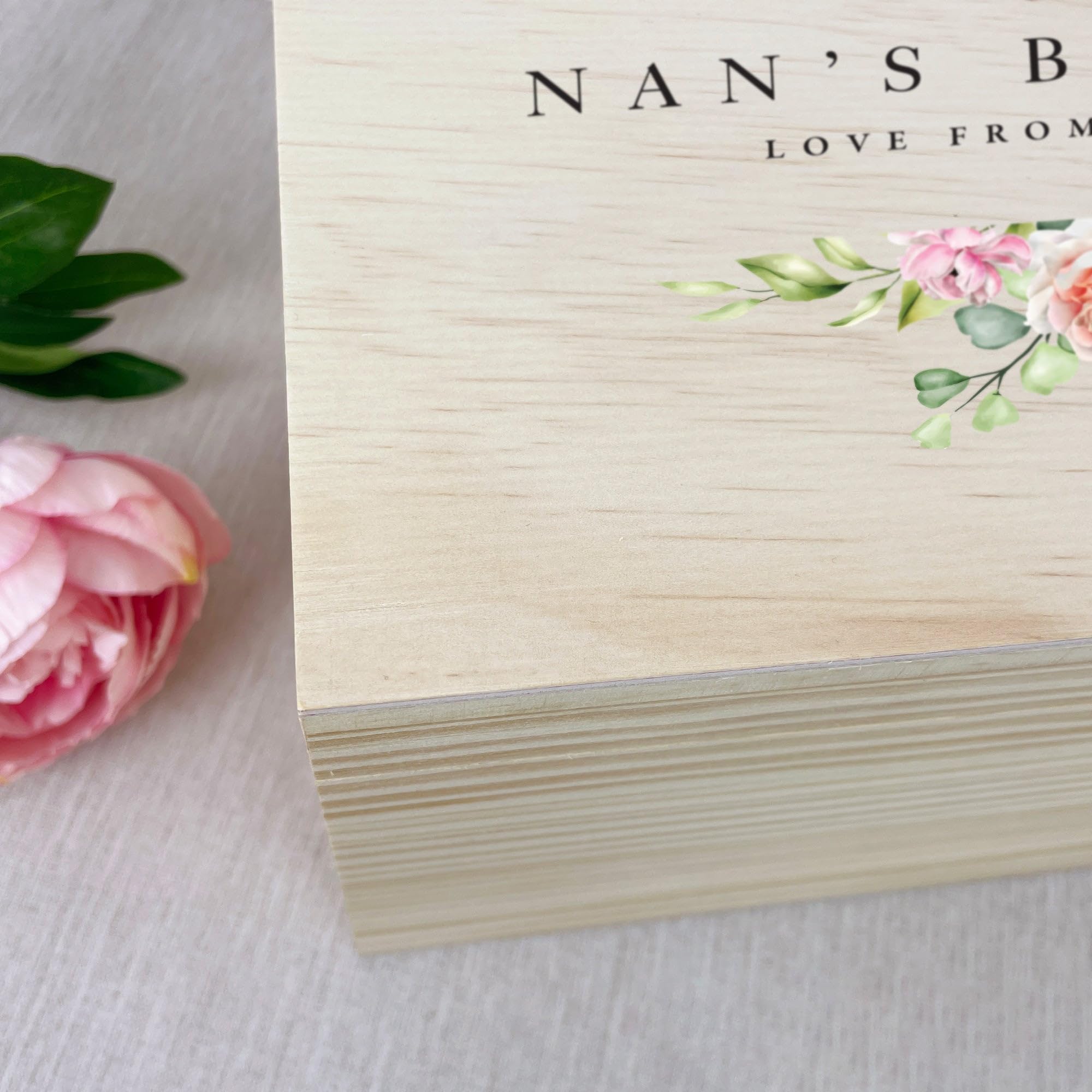 Caja de recuerdos de madera personalizable con diseño floral rosa | Día de la Madre, aniversario, regalo de cumpleaños para ella | 26 x 18,9 x 15,5 cm (ancho x profundidad