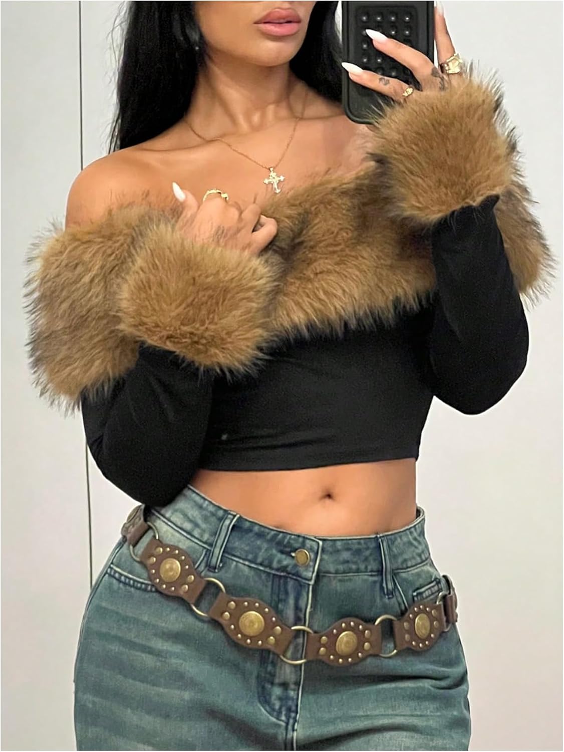 Milumia Women's Faux Fur Top Off Shoulder Long Sleeve Fuzzy Y2k Street Crop Top Party Outfits - Image 4