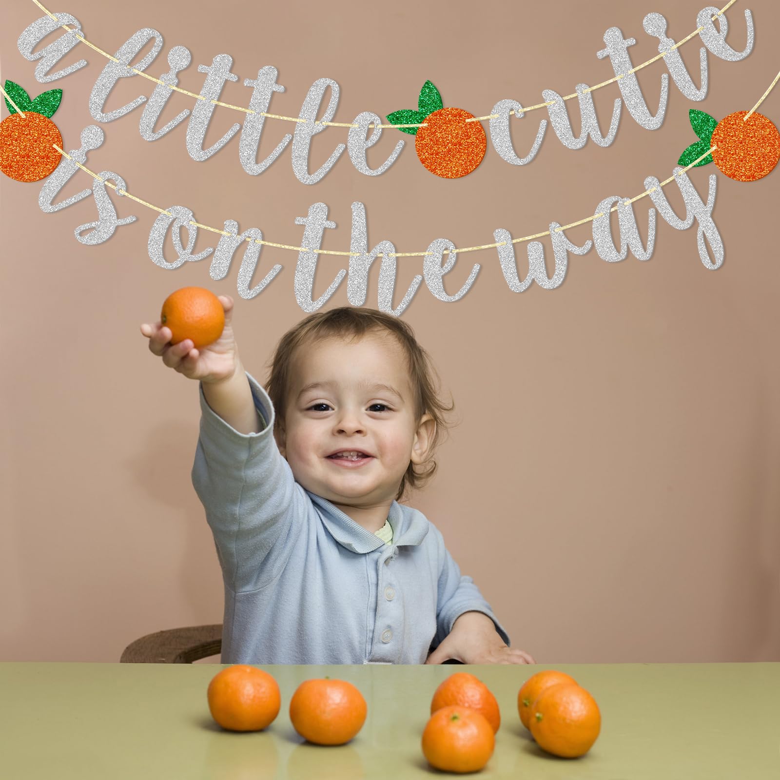 A Little Cutie Is On The Way Banner, pancarta de cítricos, cumpleaños temático naranja, baby shower, decoración de fiesta de cumpleaños Little Cutie, purpurina plateada