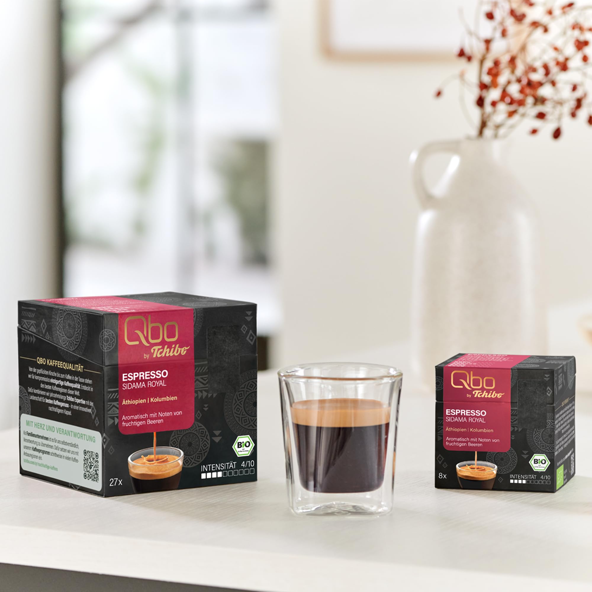 Tchibo Qbo Espresso Sidama Royal Premium Kaffeekapseln, 144 Stück - 18x8 Kapseln (Espresso, Intensität 4/10, aromatisch fruchtig), nachhaltig, Bio-Siegel, aus 70% nachwachsenden Rohstoffen¹