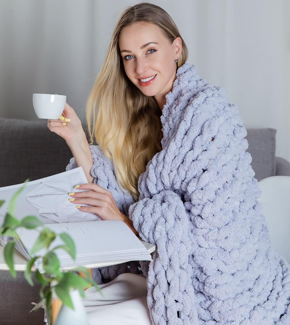 Chunky Knit Luxury Throw Blanket Large Cable Knitted Premium Soft Cozy Chenille Bulky Blankets for Cuddling up in Bed, on The Couch or Sofa Gray 59"×59"