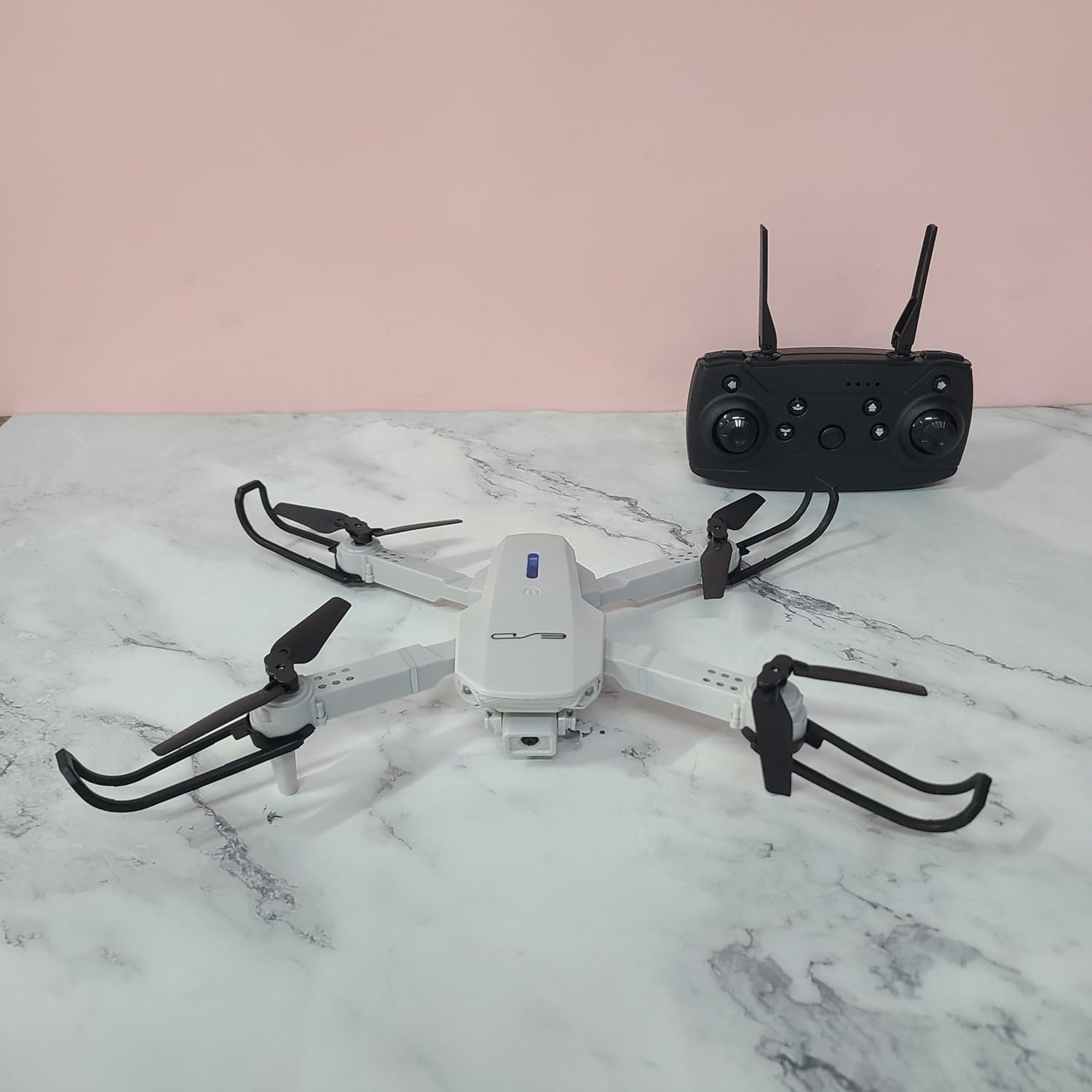 Photography drones – Beginner-friendly quadcopter with remote controller