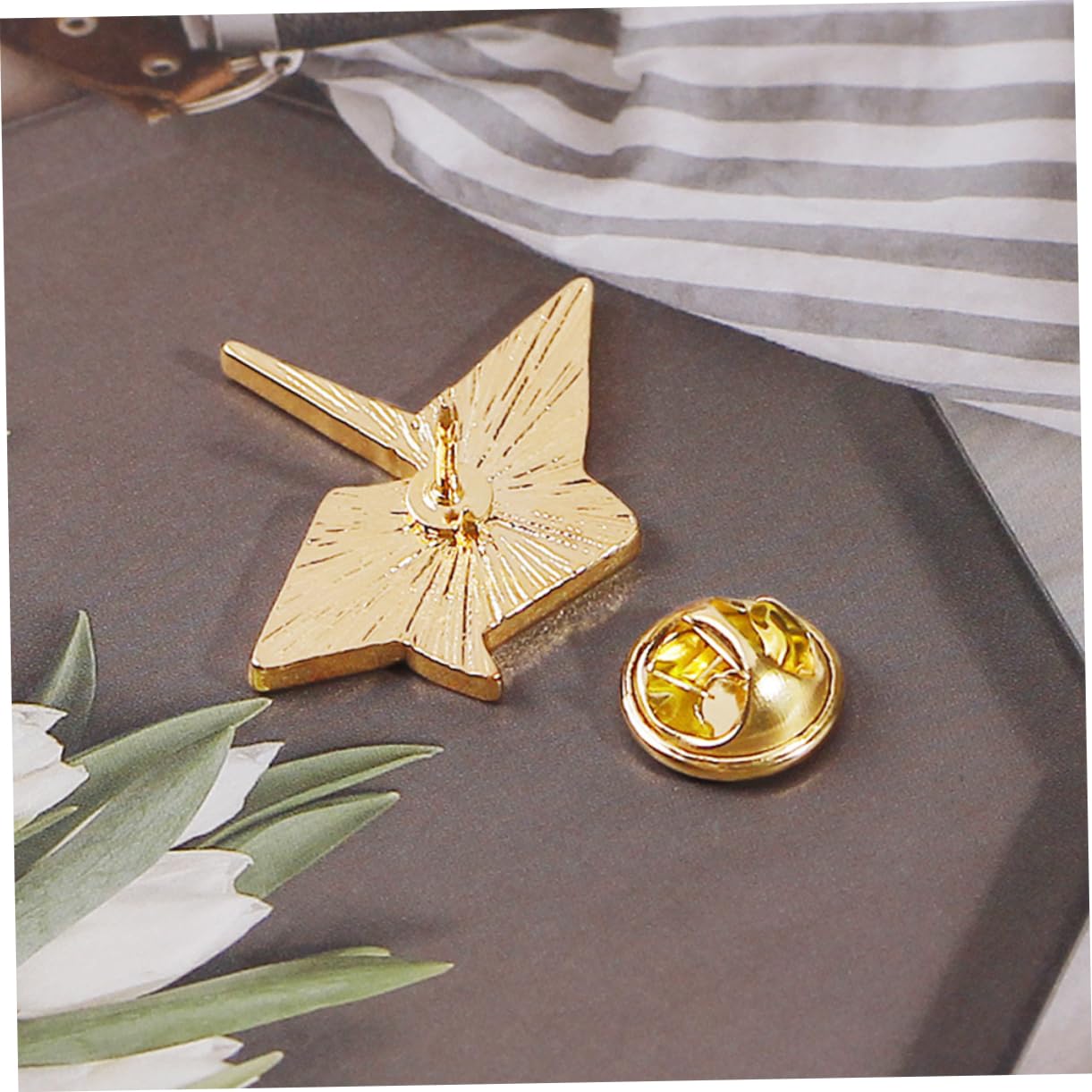 Jewelry 3pcs broschen Strassbroschen Anzeige Braut Antikdekor Japanische Damen Schmetterling Emaille Pin für Frauen Miss Persönlichkeitsabzeichen verpassen Jewelry