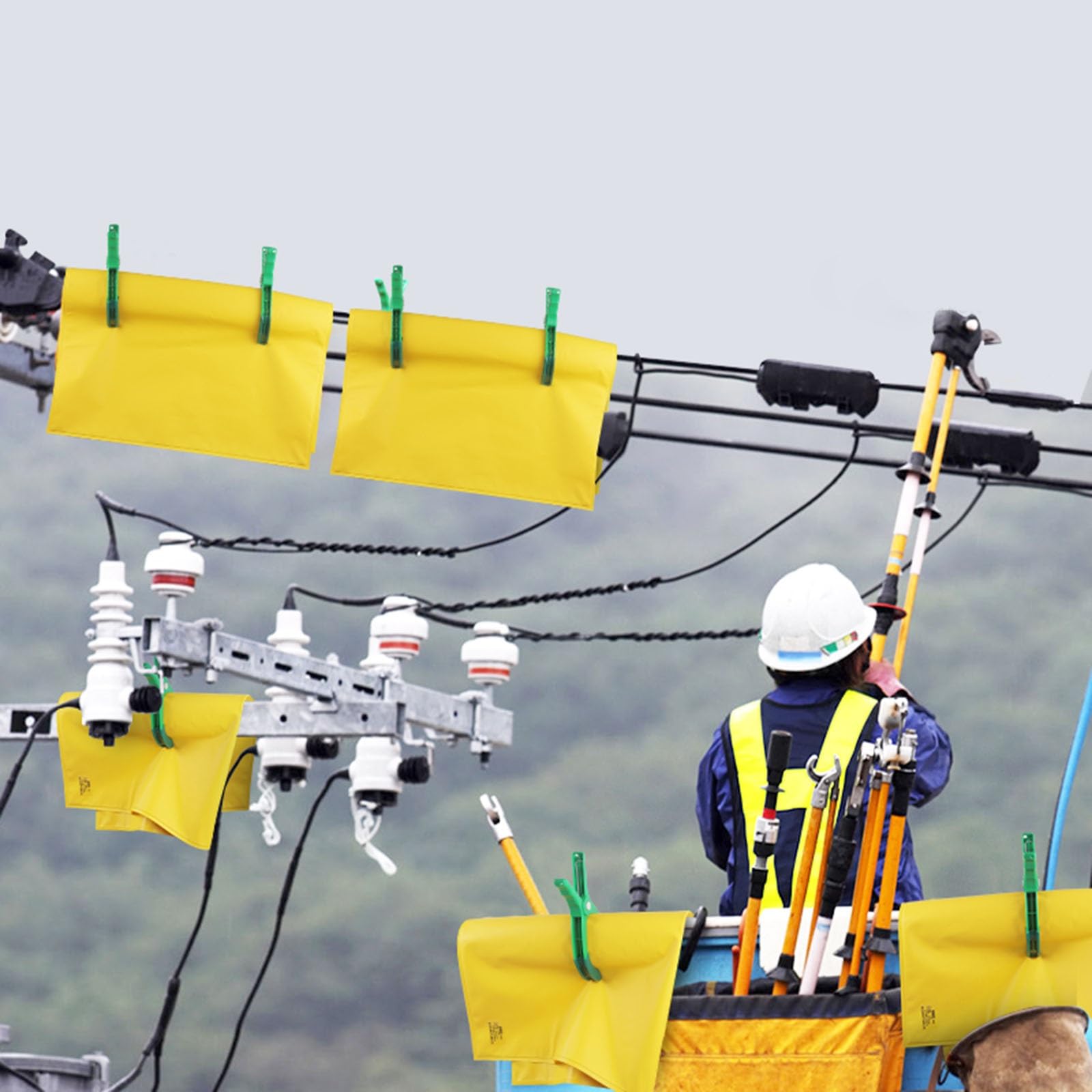 RENLXFI Insulating Blanket Electrical, Commercial High Low Voltage Electrician Safety Insulation Tools with 3 Clamp, Yellow Fireproof Welding Blankets(0.4KV,80x100cm(31 1/2x39 2/5in))