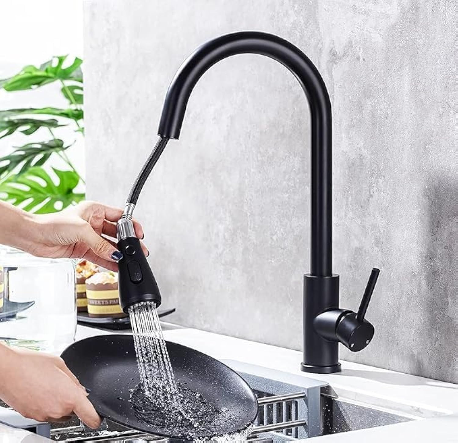 Kitchen Faucet Tap,360 Degree Rotating ull Out Kitchen Sink Water Tap Deck Mounted Mixer Stream Sprayer Single Lever Kitchen Taps with 2 Function Bubbler Sprayer,Head Hot Cold Taps (Black)