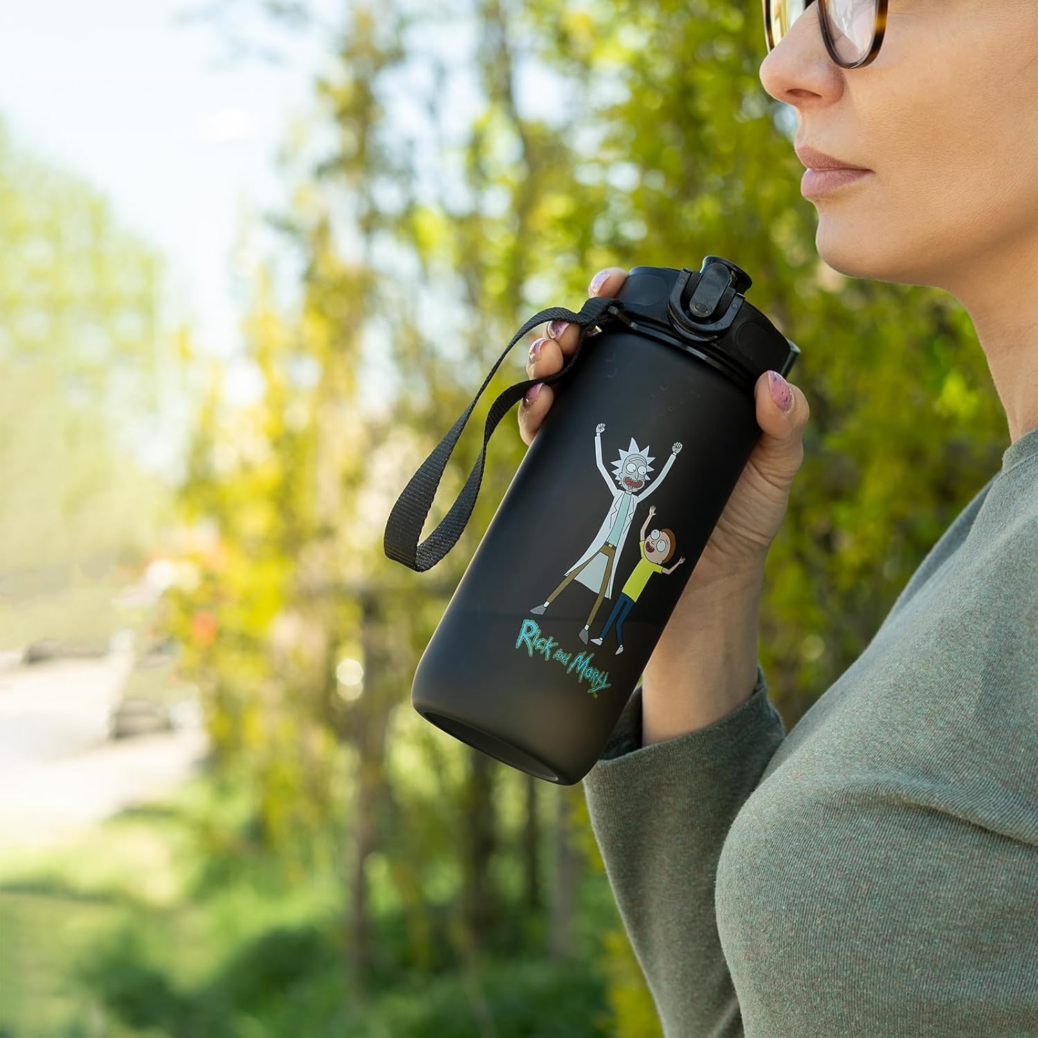 MOMO WAY Rick & Morty 600 ml BPA-Free Tritan Water Bottle with Fruit Container and Bottle Cleaner, with 1-Click Closure, Sports Bottle for School, Work, Outdoor