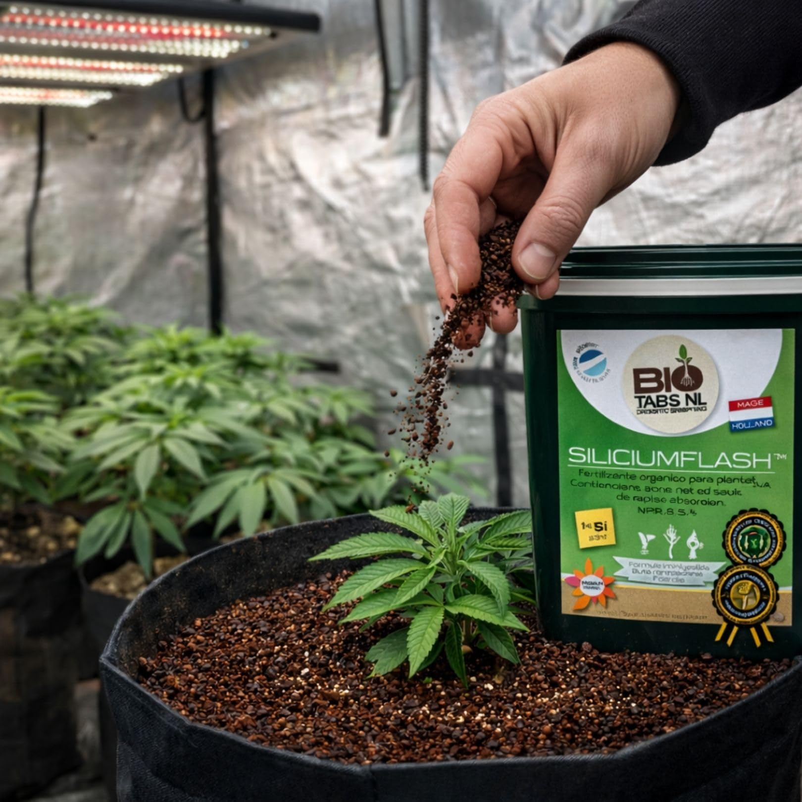 Weedness BioTabs Silicium Flash 9000 ml (4,5 Kg) - Naturdünger Grow Flüssig Bio Orchideen Bonsai Organische