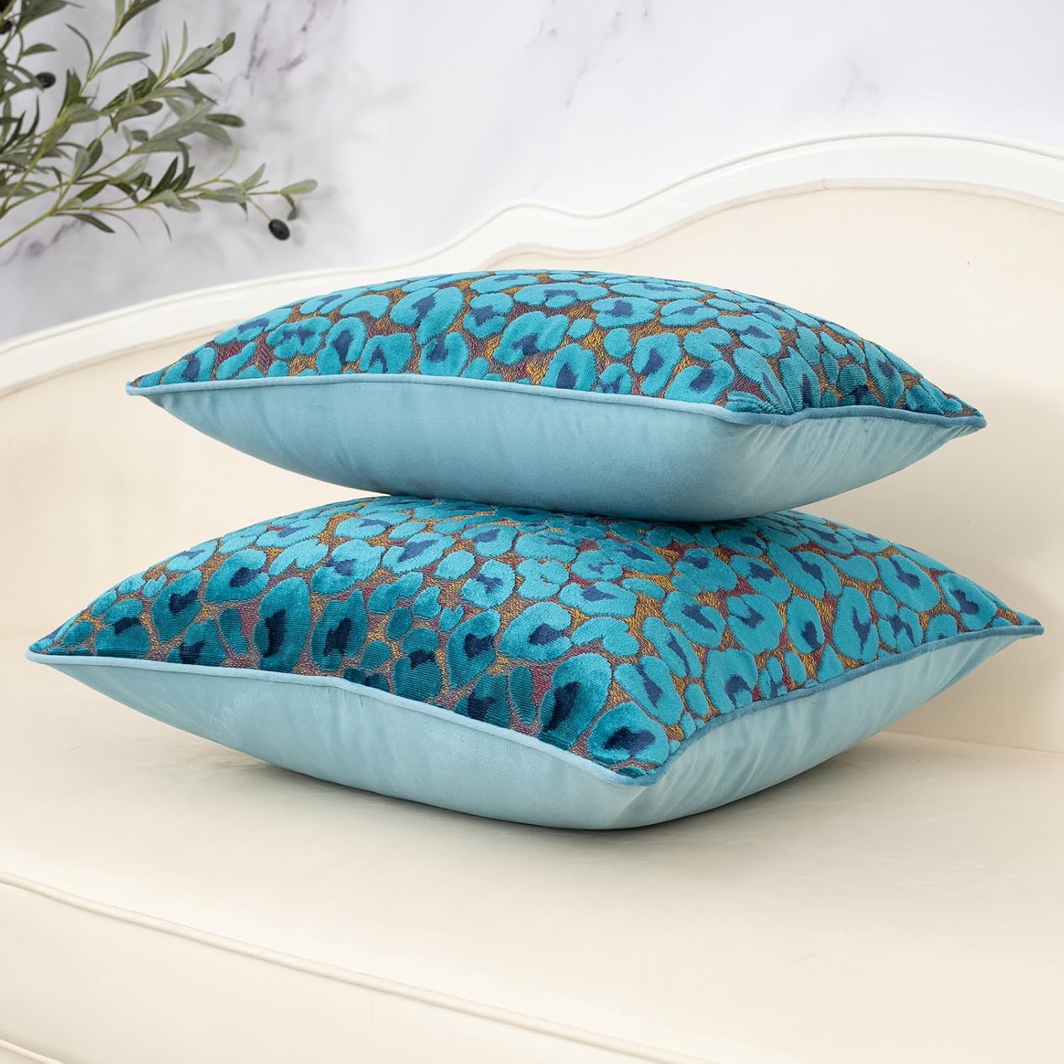 Alerfa Blue Floral Throw Pillow Cover 20 x 20 Inch Cut Velvet Sqaure Luxury Decorative Pillow Cover for Couch Living Room Bedroom