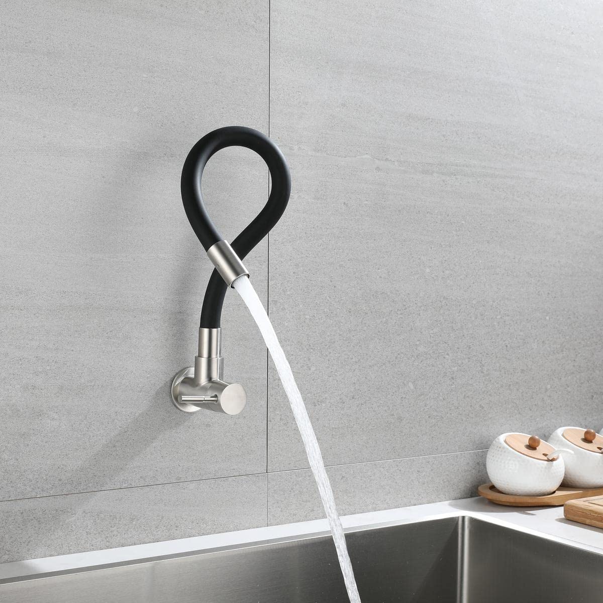 HomeLava Grifo de Cocina de Pared Grifo de Montaje en Pared Tubo de Silicona Flexible Giratorio a 360 ​​° Agua Fría