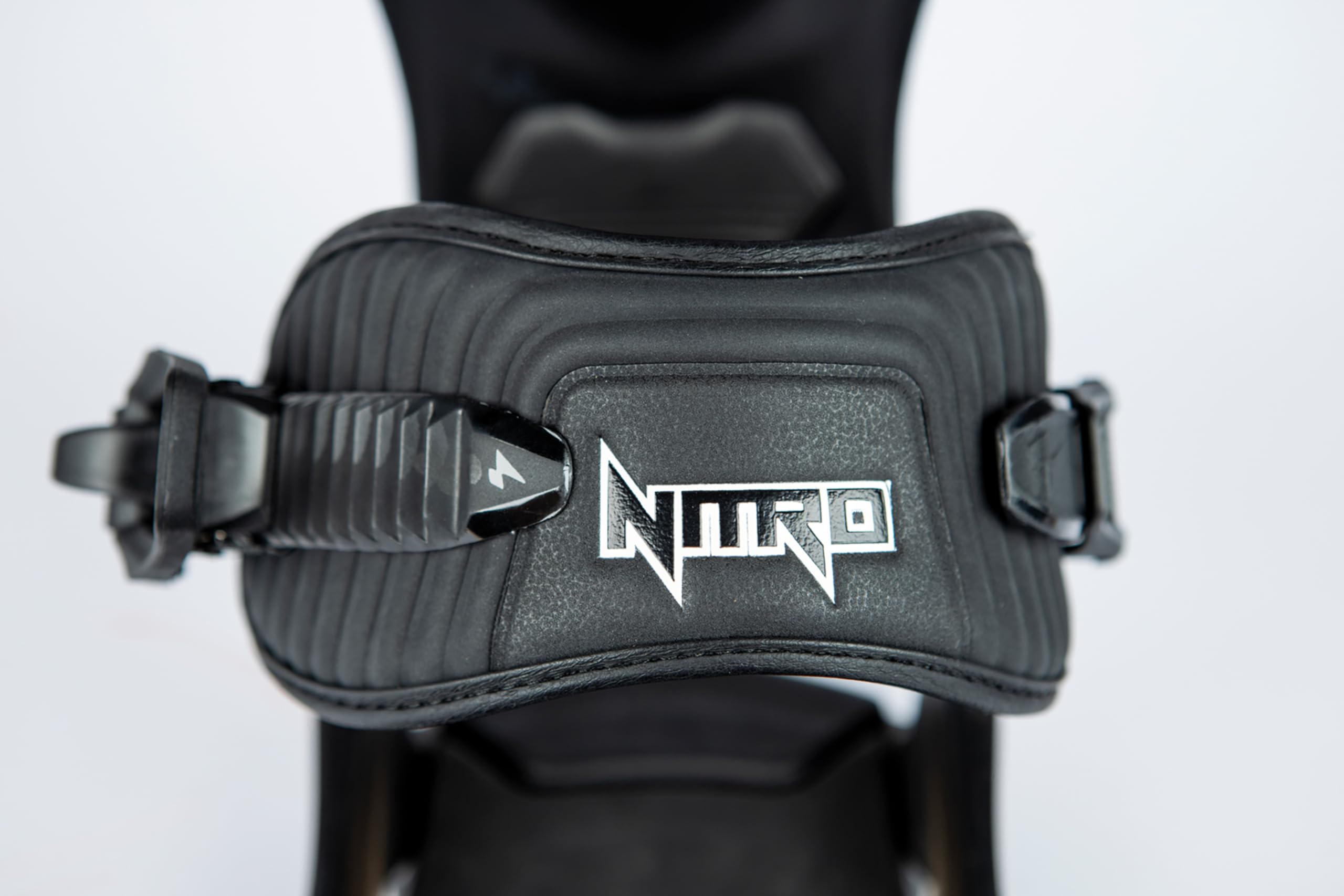 NITRO ATTACCHI SNOWBOARD JUNIOR 836503 001 CHARGER BLACK (38.5/43.5 - M)