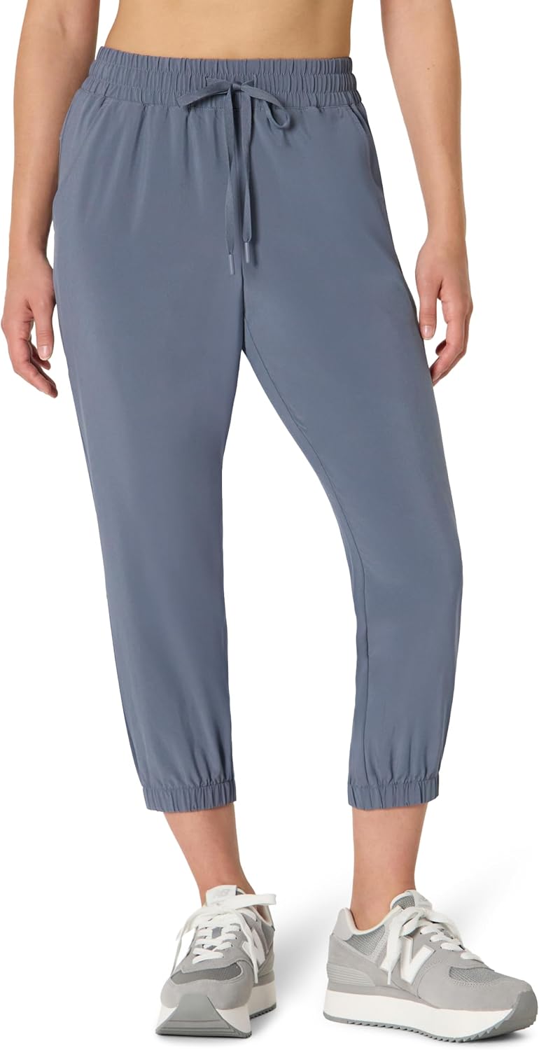 Amazon Essentials Women's Active Performance Stretch Woven 23.5" Inseam Crop Jogger Pant, Elastic Waist