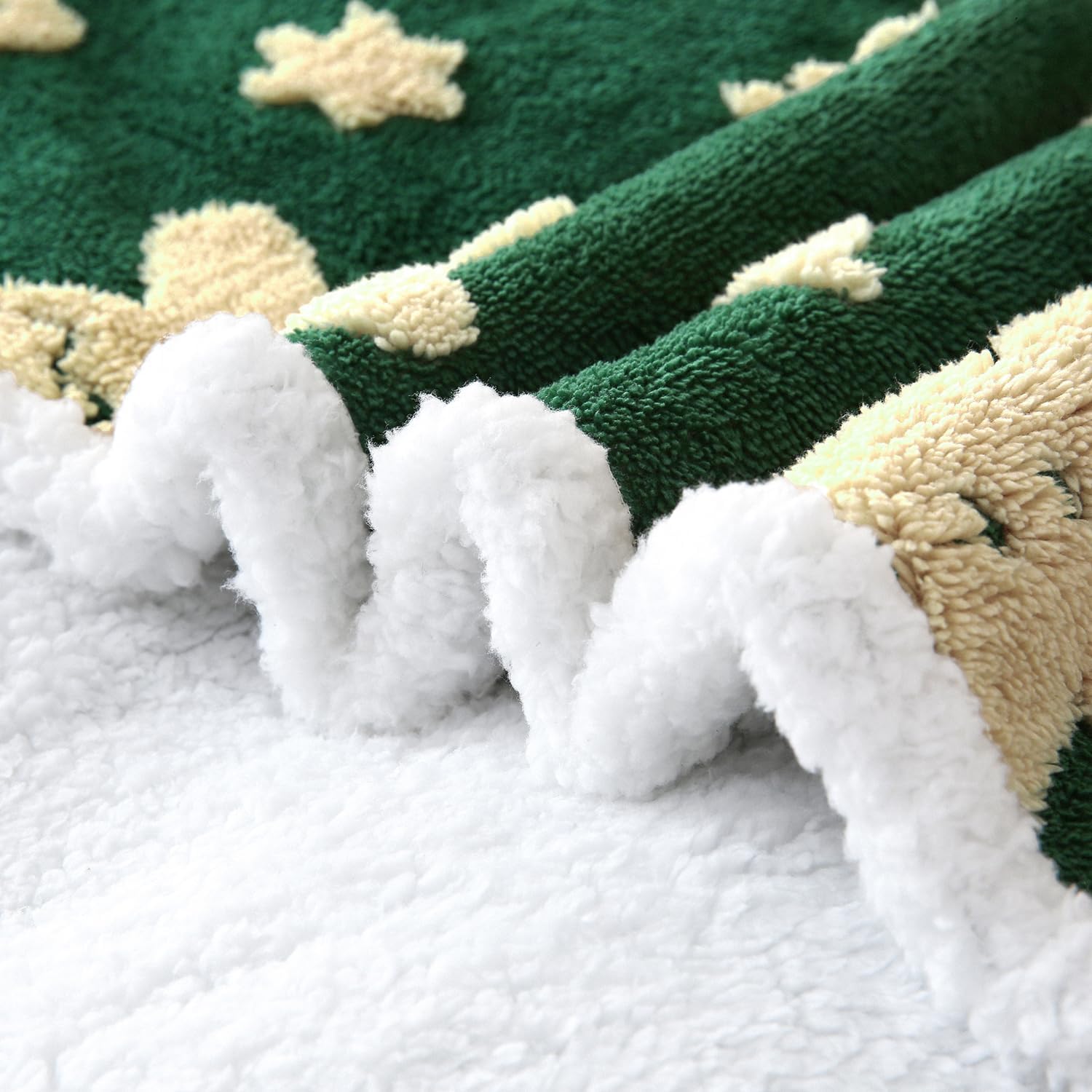 SOCHOW Christmas Gingerbread Holiday Jacquard Sherpa Fleece Throw Blanket, Fuzzy Warm Super Soft Reversible Plush Blanket for Bed, Sofa and Couch, 50 x 60 inches, Green - Image 6