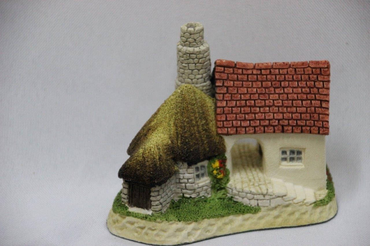 David Winter Cottages The Pottery