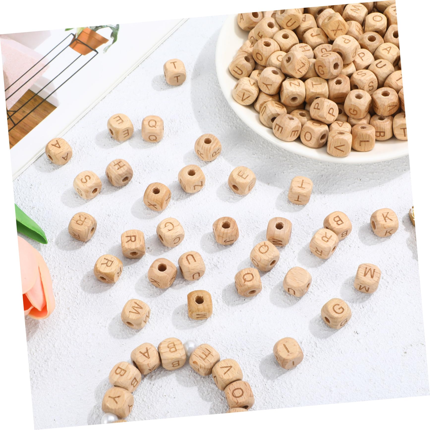 260 Stk. Beech Holz Buchstabenperlen für Armbänder Quadratische Alphabet Buchstabenperlen zum Basteln von Schmuck Halsketten und DIY Projekten Kinderfreundlich und Vielseitig