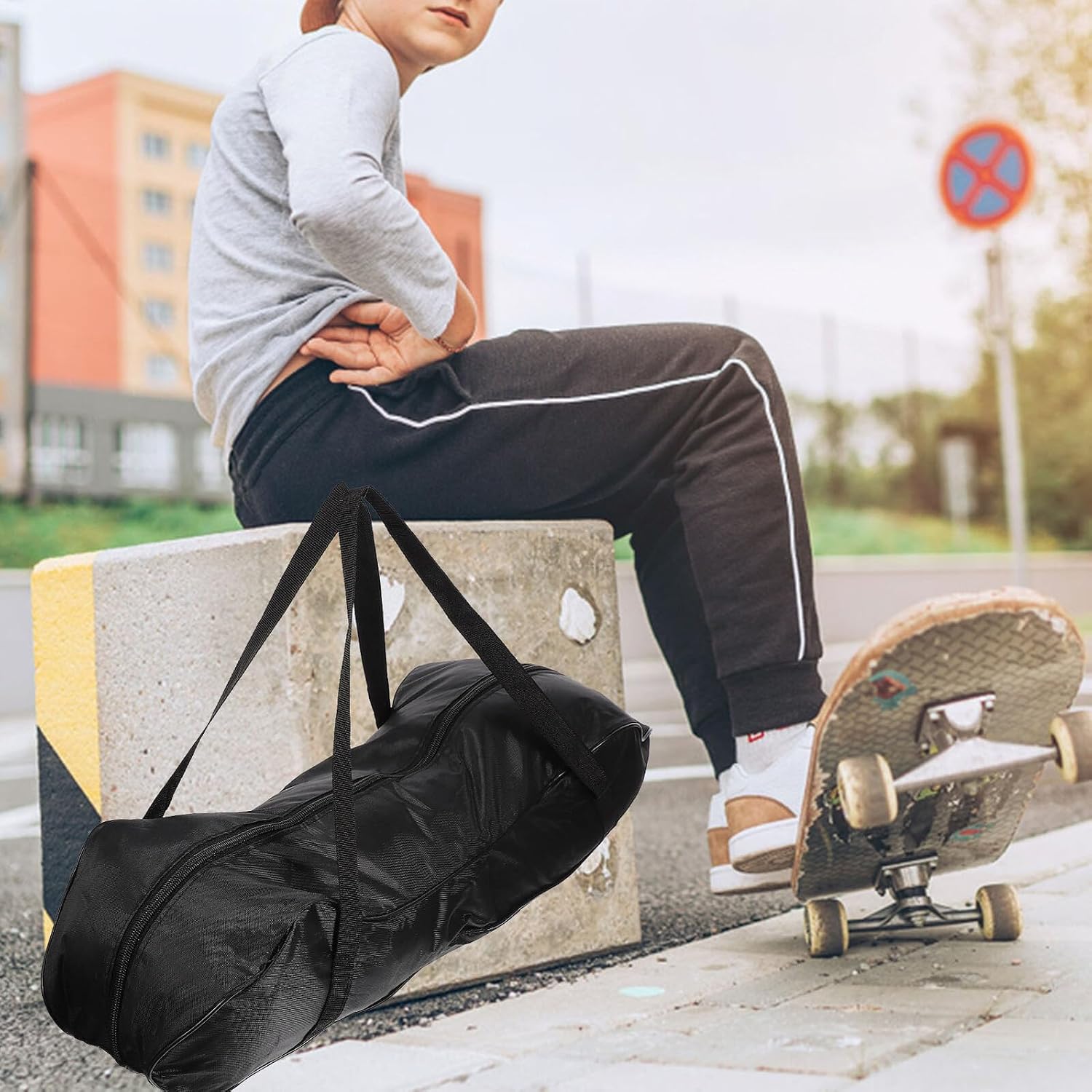 Professional Longboard Backpack Carry Skateboard Bag for Outdoor Use Multifunctional Shoulder and Handheld Skateboard Bag with Wear-resistant PP Practical Protective Gear Storage