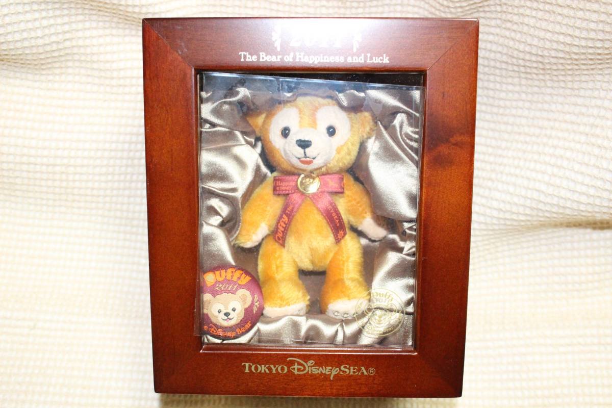 Amazon.co.jp: TDS ニューイヤードール ダッフィー 2011年 ぬいぐるみ 