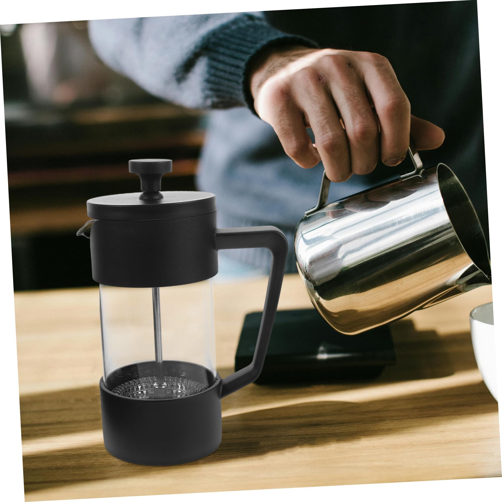 HONMEET Borosilicate Glass Coffee Press French Coffee Maker for Camping Travel Versatile Cold Brew Elegant Design for Home Kitchen Use