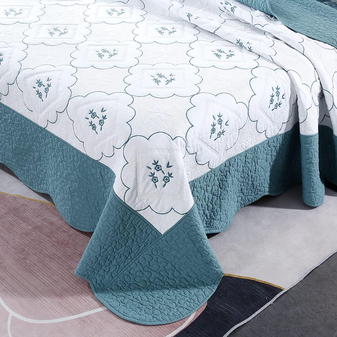 vctops Reversible Embroidery Cotton Quilted Bedspread Quilt Set 3 Pieces Full/Queen Size Elegant Floral Pattern Comforter Lightweight Soft Bedspread Coverlet Set (Green,88"x92")