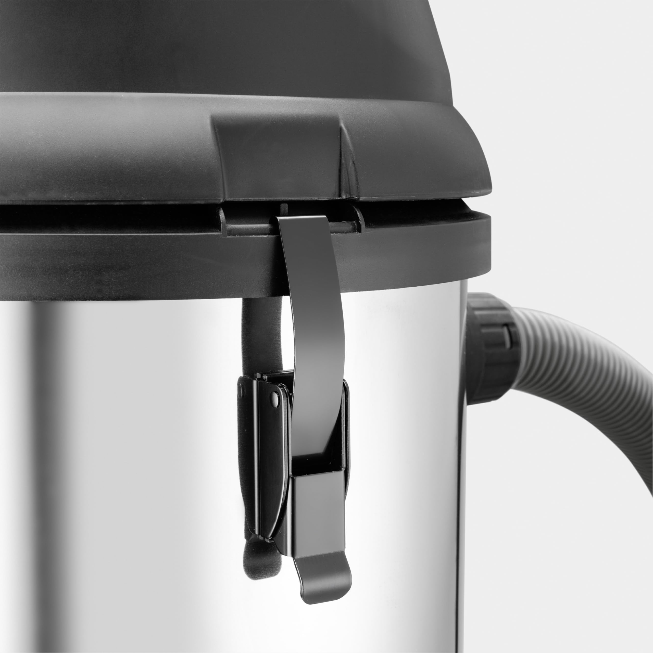 KÄRCHER Aspirateur Eau et poussières NT 27/1 Me, Puissance : Max. 1380 W, cuve en Acier Inoxydable : 27 l, Tuyau d’Aspiration : 2,5 m, coude, suceur pour sols (300 mm), buse de Fentes