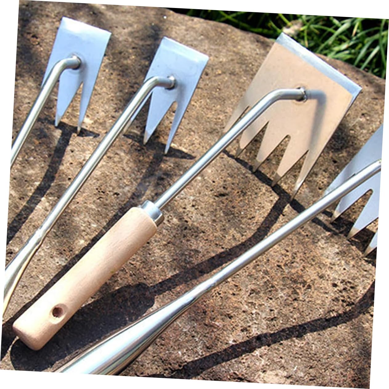 Toyvian 3 Stück Gartenwerkzeug zur Unkrautentfernung Multifunktionaler Unkrautstecher mit Ergonomischem Holzgriff für Effektives Entfernen von Hartnäckigem im Garten