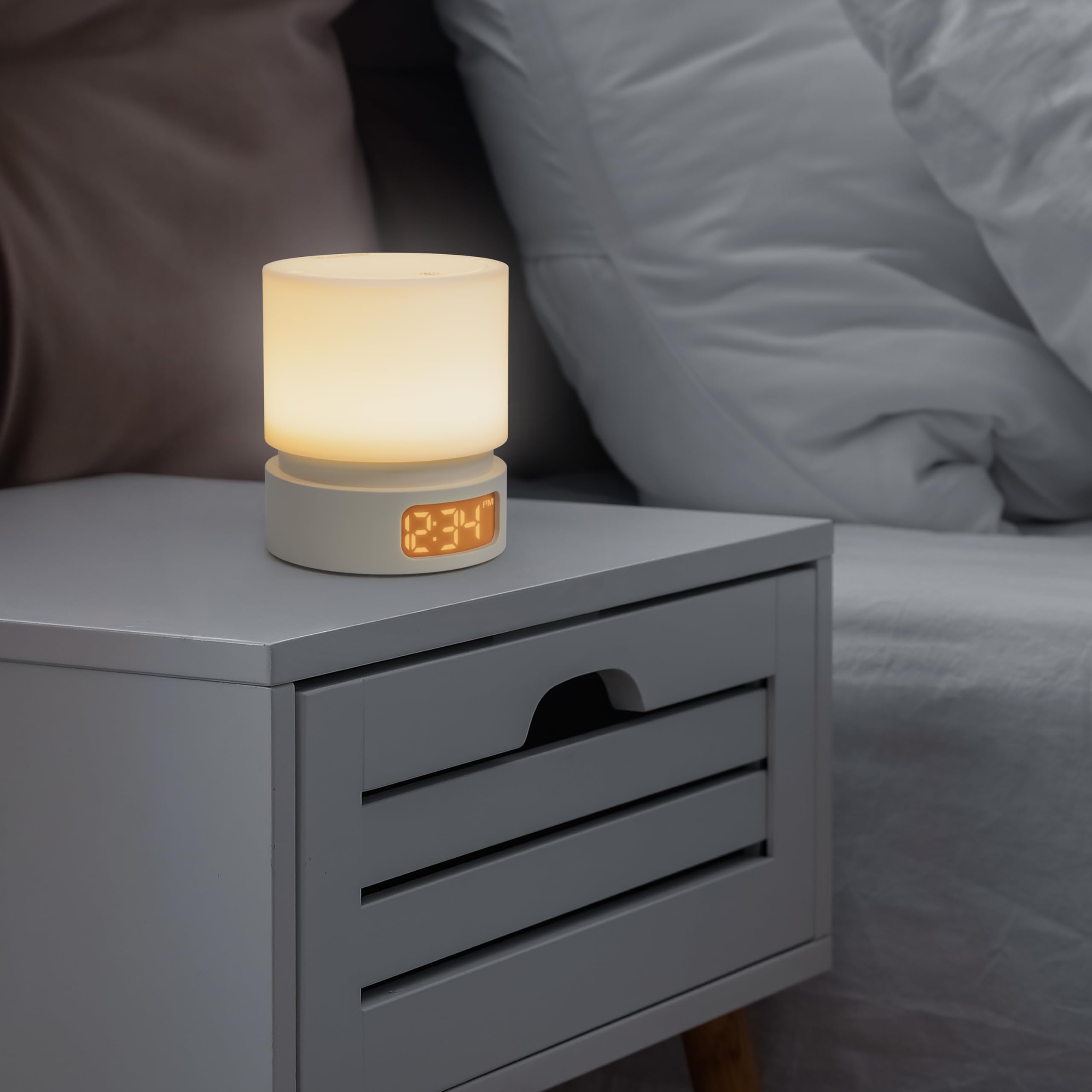 La Crosse Technology Nikko 617-389 - Reloj despertador digital con asistencia de luz
