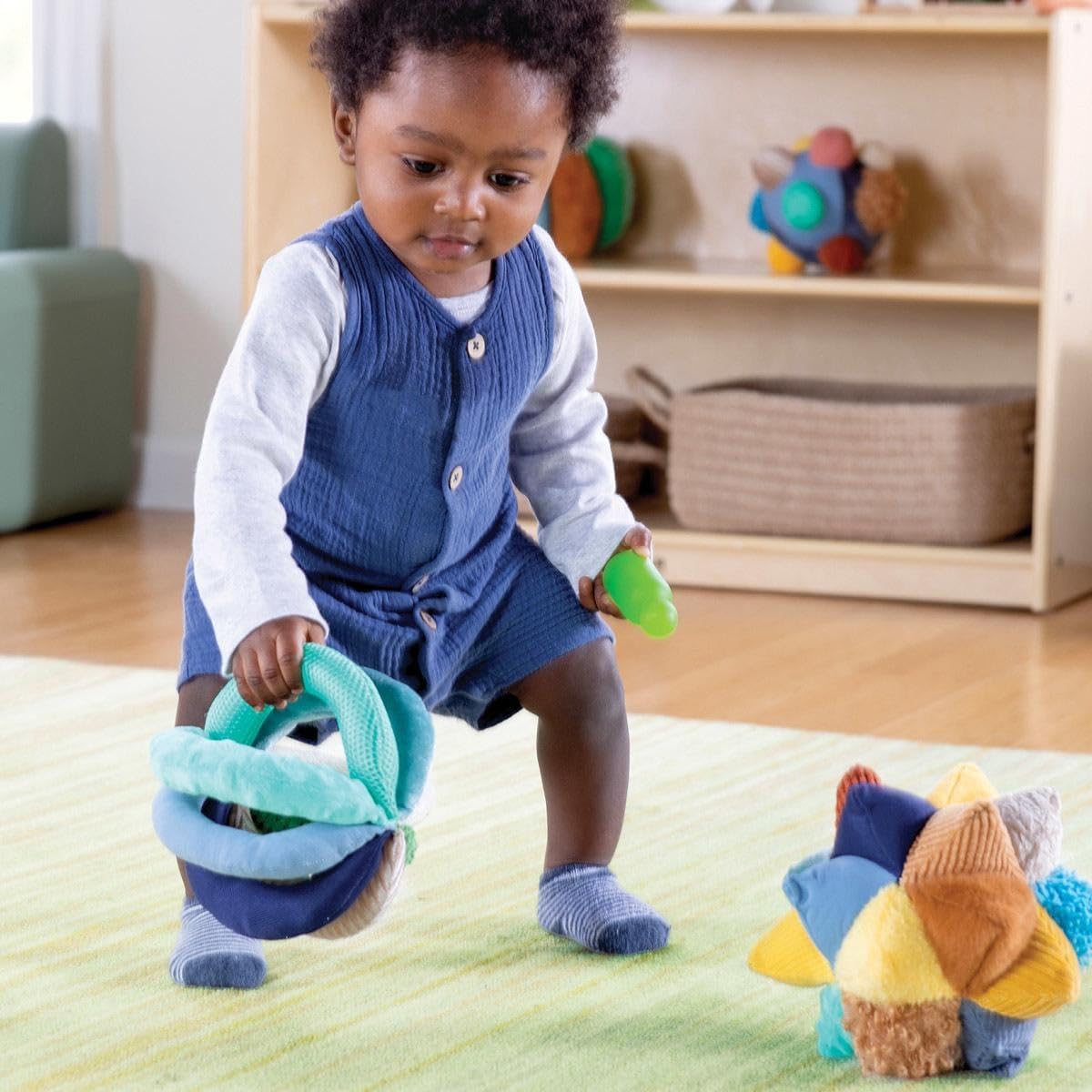 Kaplan Early Learning Poufs and Points Plush Balls - Set of 3, Sensory Exploration, Fine Motor Development Toys for Babies and Infants Ages Birth+