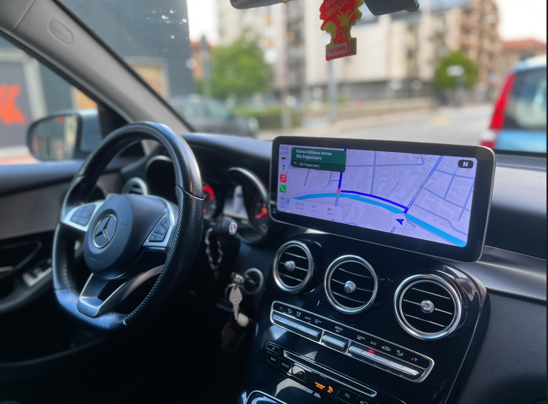 Monitor 10.25” CarPlay Android Auto Linux per Mercedes Classe C GLC X V W205 S205 C205 A205 V447 – Compatibile con NTG 5.0 – Retrofit Multimediale Plug & Play
